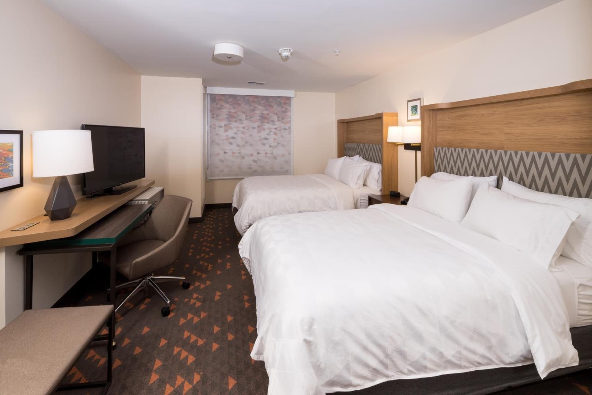 Holiday Inn & Suites Kalamazoo West interior in Kalamazoo, MI — gallery photo 2