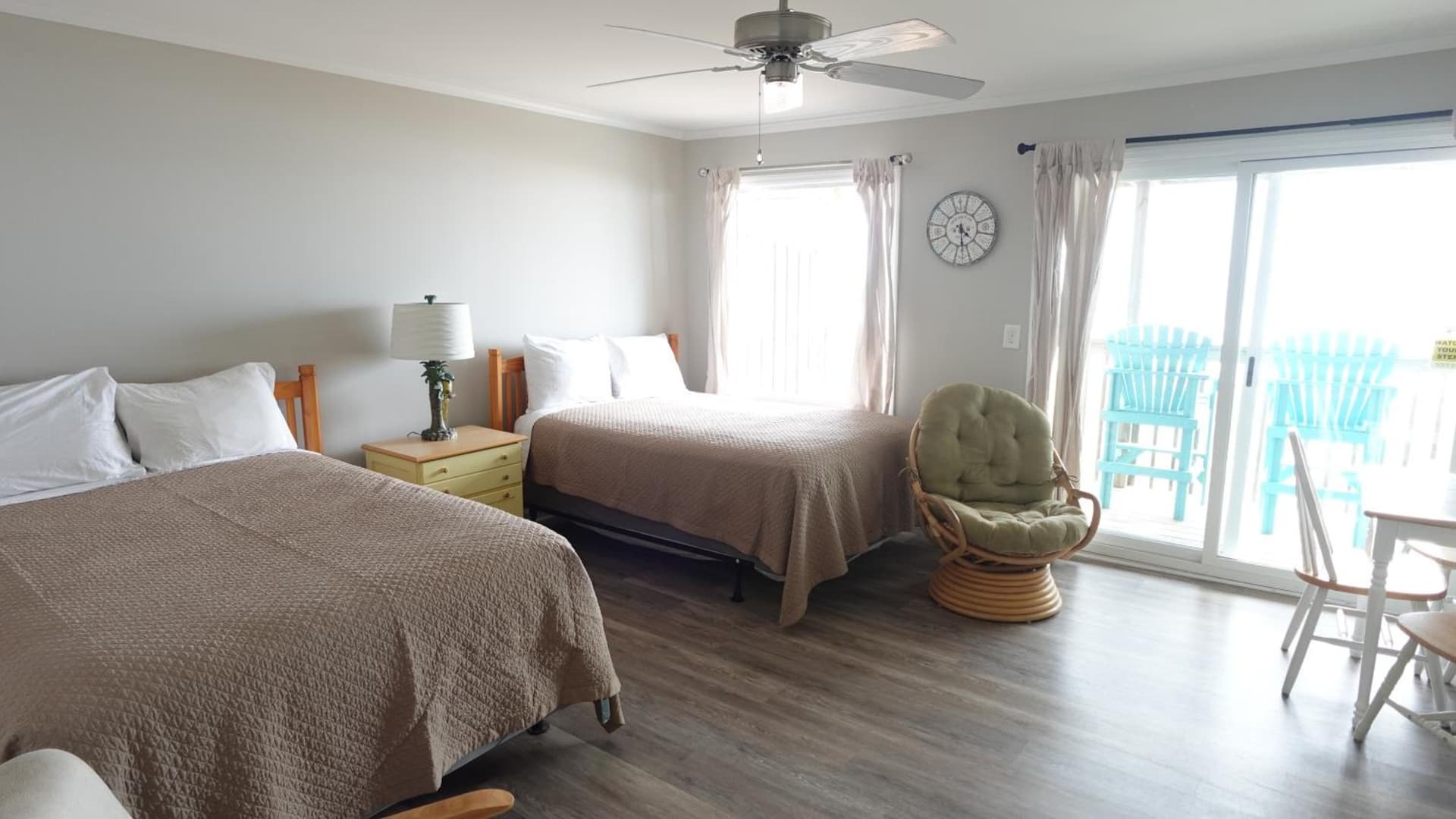Sea Vista Motel gallery photo in Topsail Beach, NC — image 190