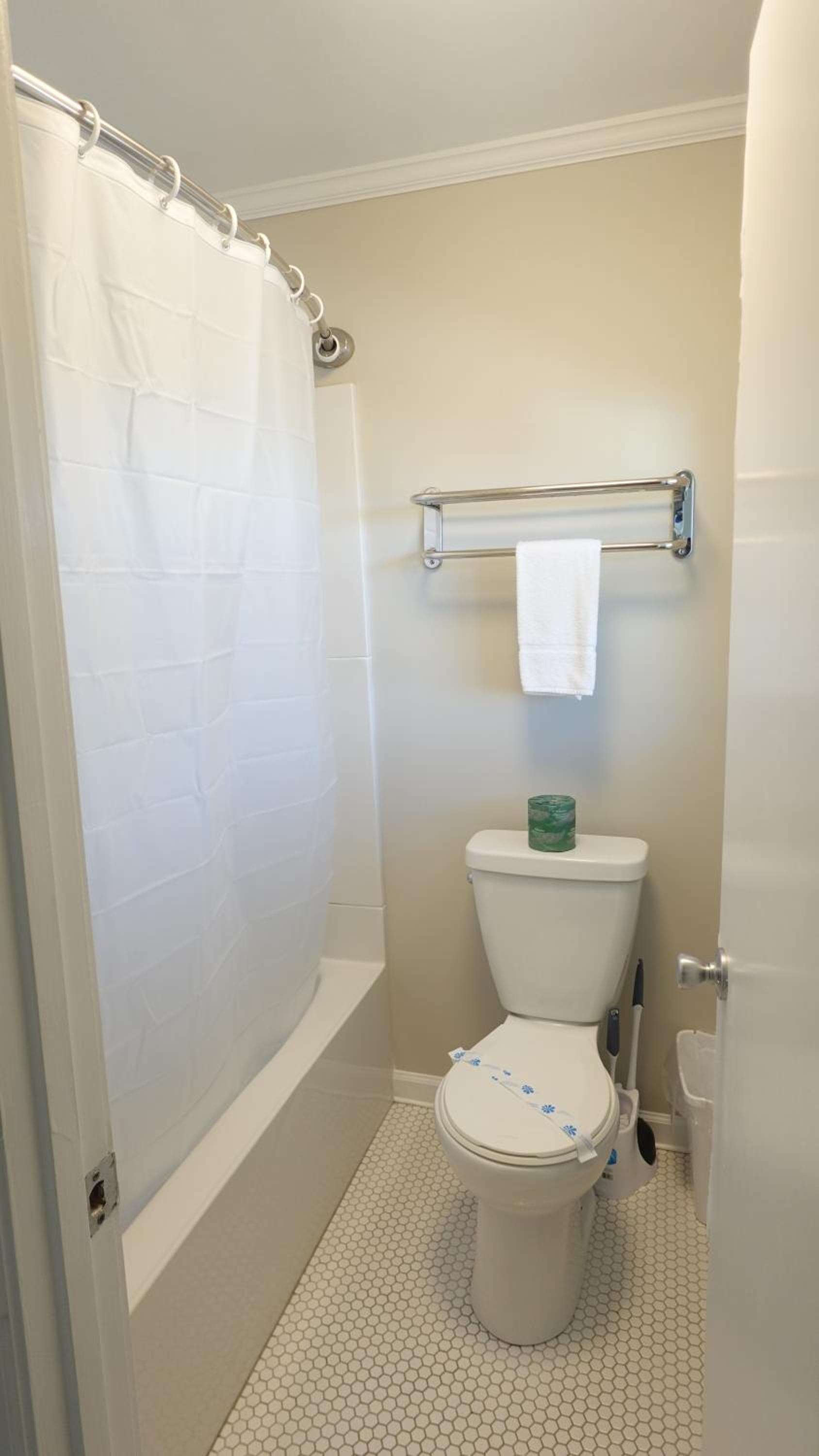 Sea Vista Motel gallery photo in Topsail Beach, NC — image 179