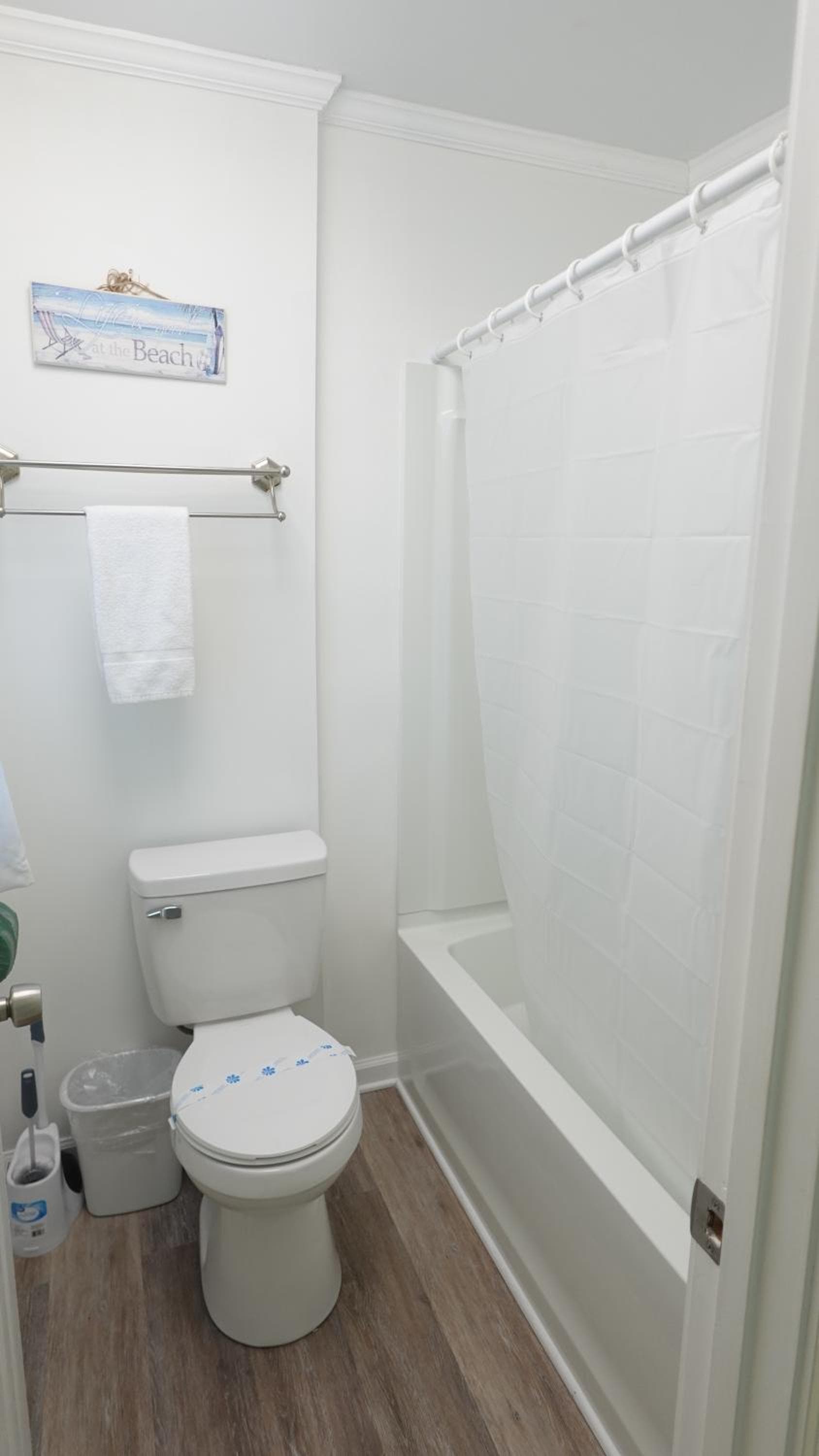 Sea Vista Motel gallery photo in Topsail Beach, NC — image 124