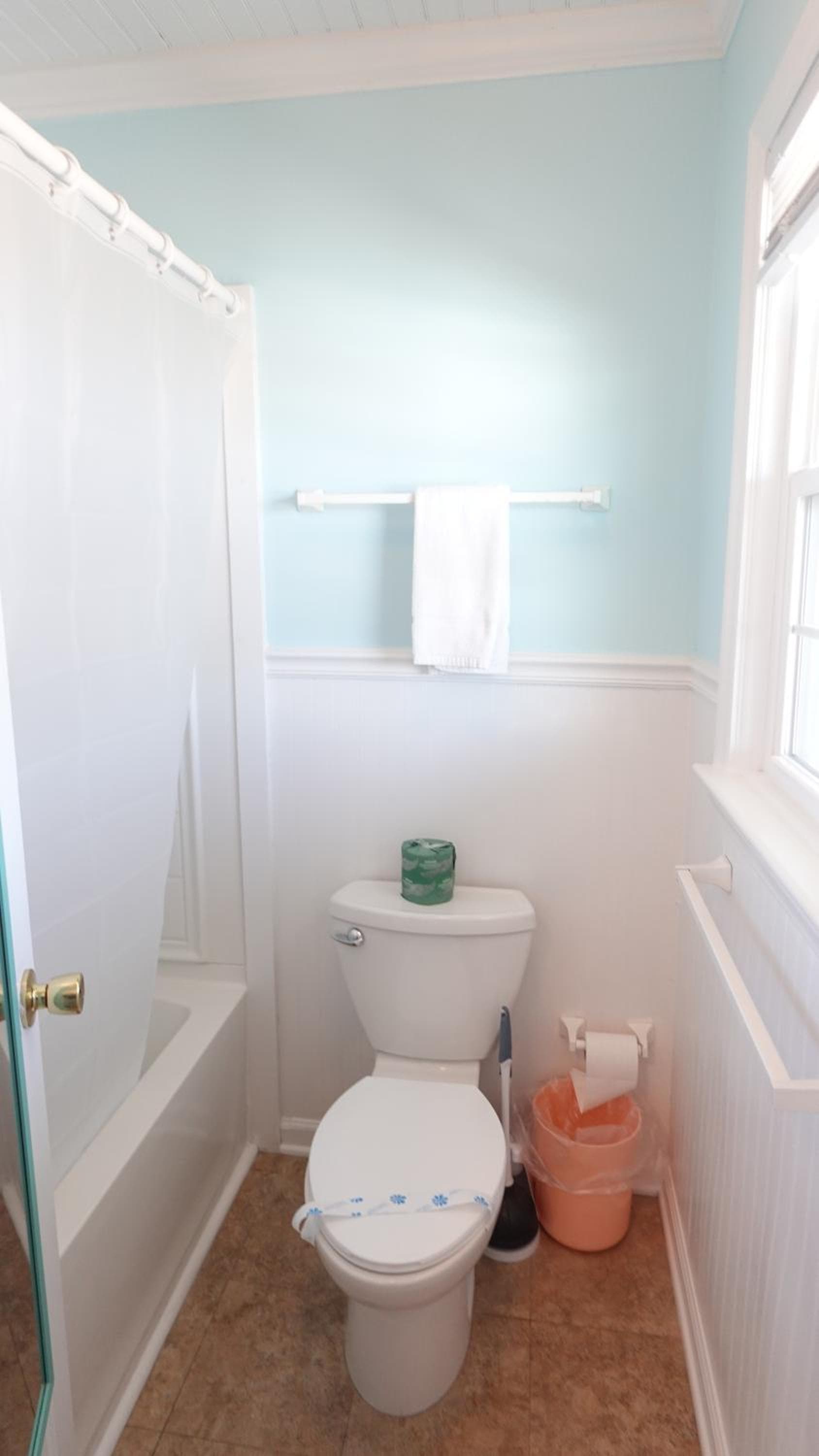 Sea Vista Motel gallery photo in Topsail Beach, NC — image 99
