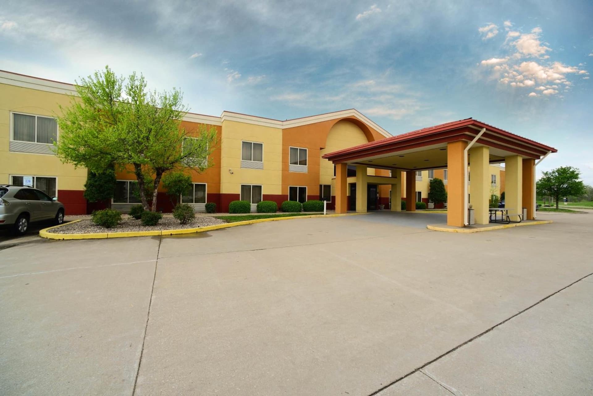 Baymont by Wyndham Marion featured exterior or lobby in Marion, IL — similar hotel