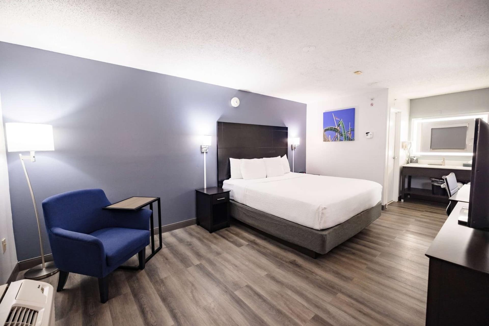 La Quinta Inn by Wyndham Tampa Near Busch Gardens gallery photo in Tampa, FL — image 32