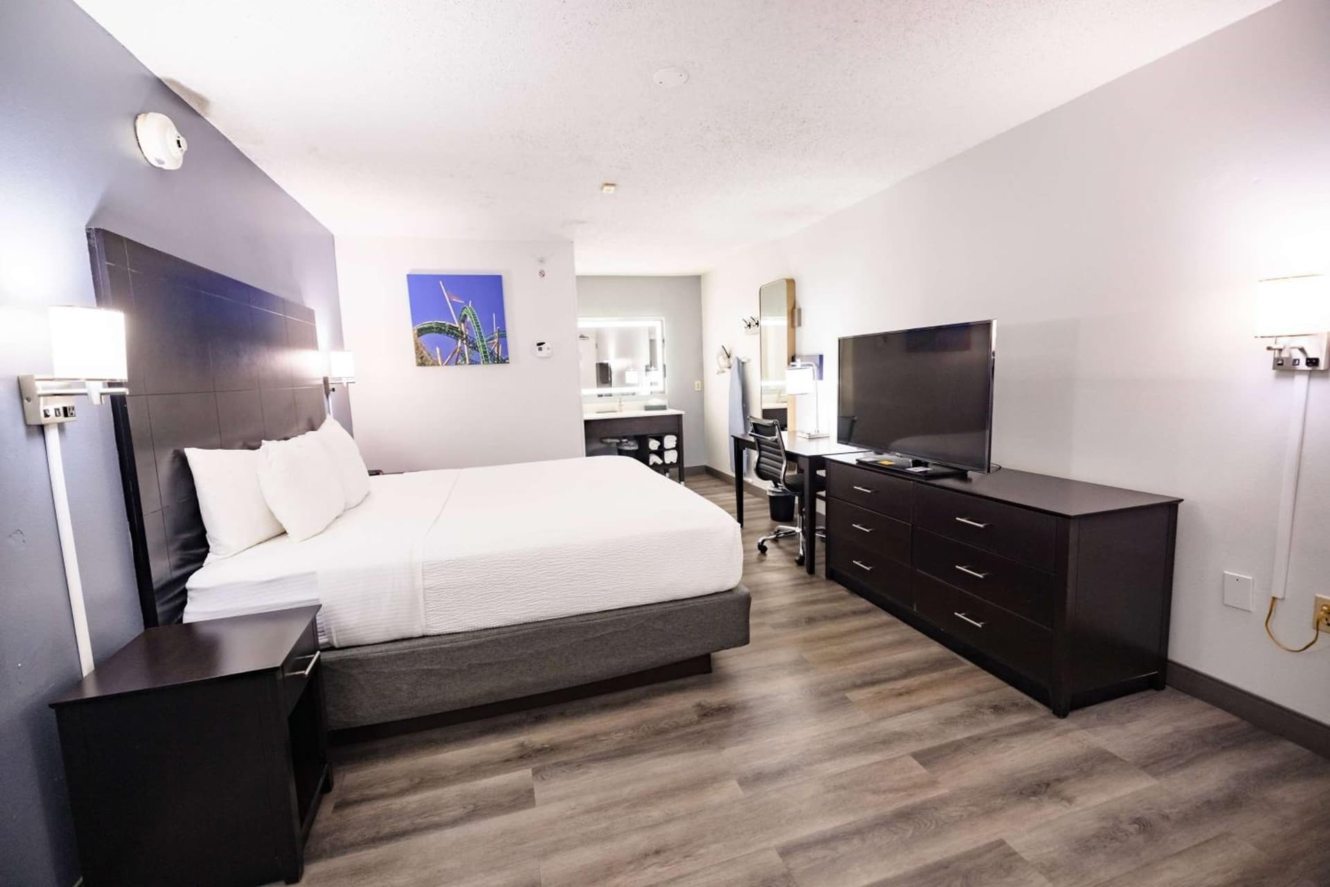 La Quinta Inn by Wyndham Tampa Near Busch Gardens gallery photo in Tampa, FL — image 53