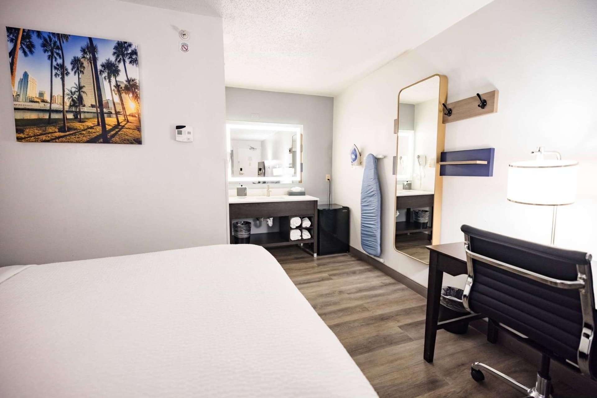 La Quinta Inn by Wyndham Tampa Near Busch Gardens gallery photo in Tampa, FL — image 49