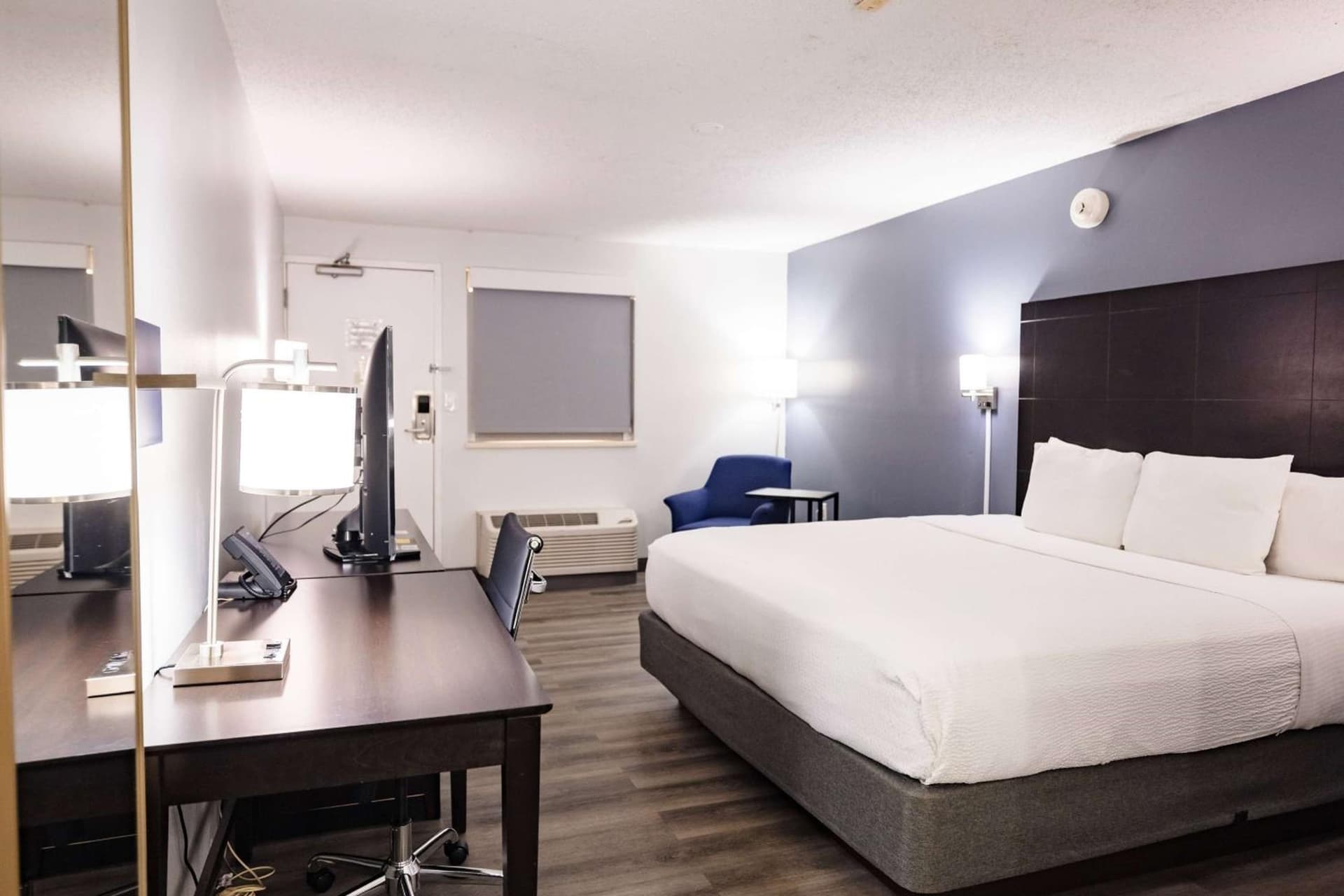 La Quinta Inn by Wyndham Tampa Near Busch Gardens gallery photo in Tampa, FL — image 81