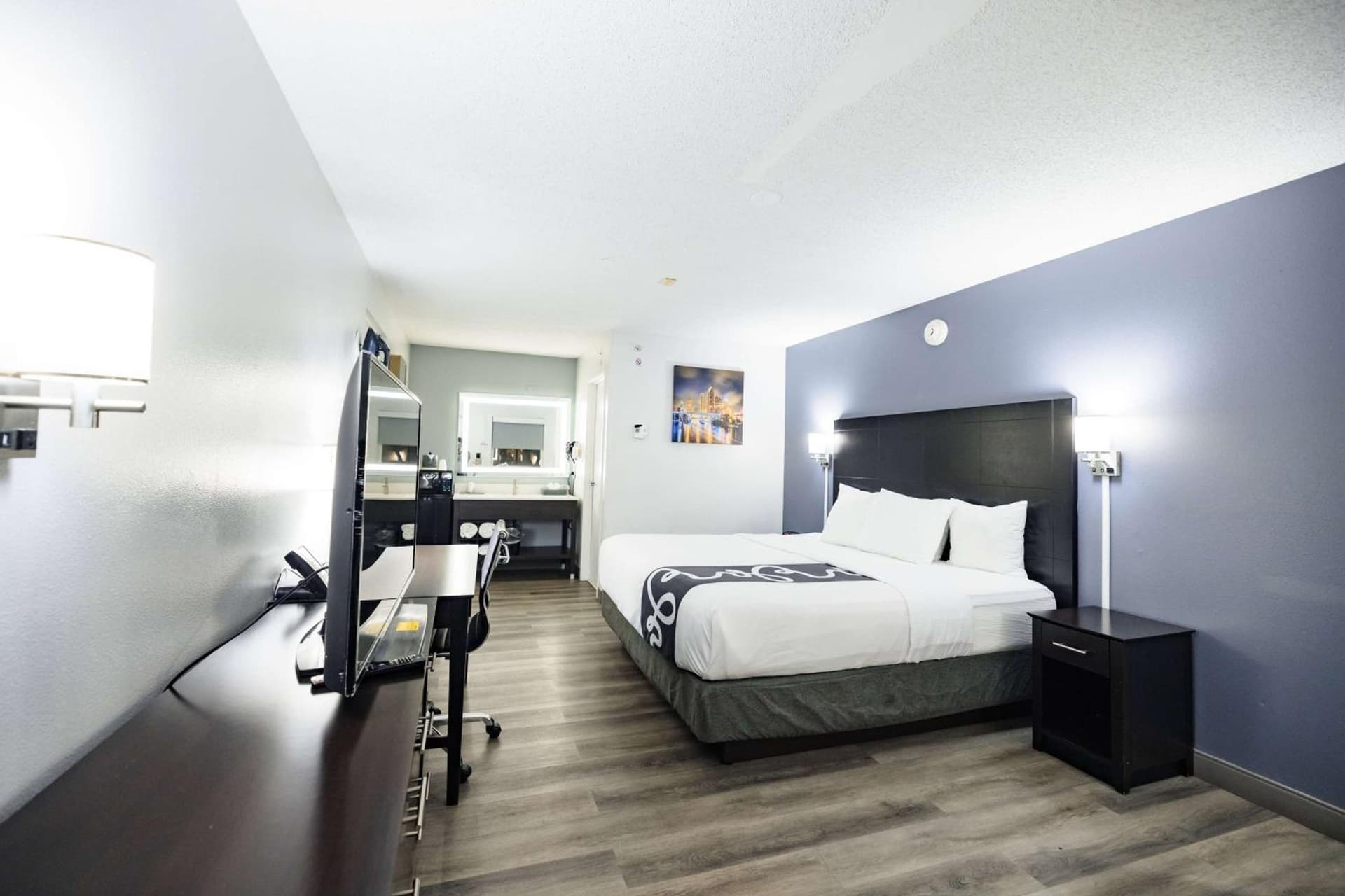 La Quinta Inn by Wyndham Tampa Near Busch Gardens gallery photo in Tampa, FL — image 64