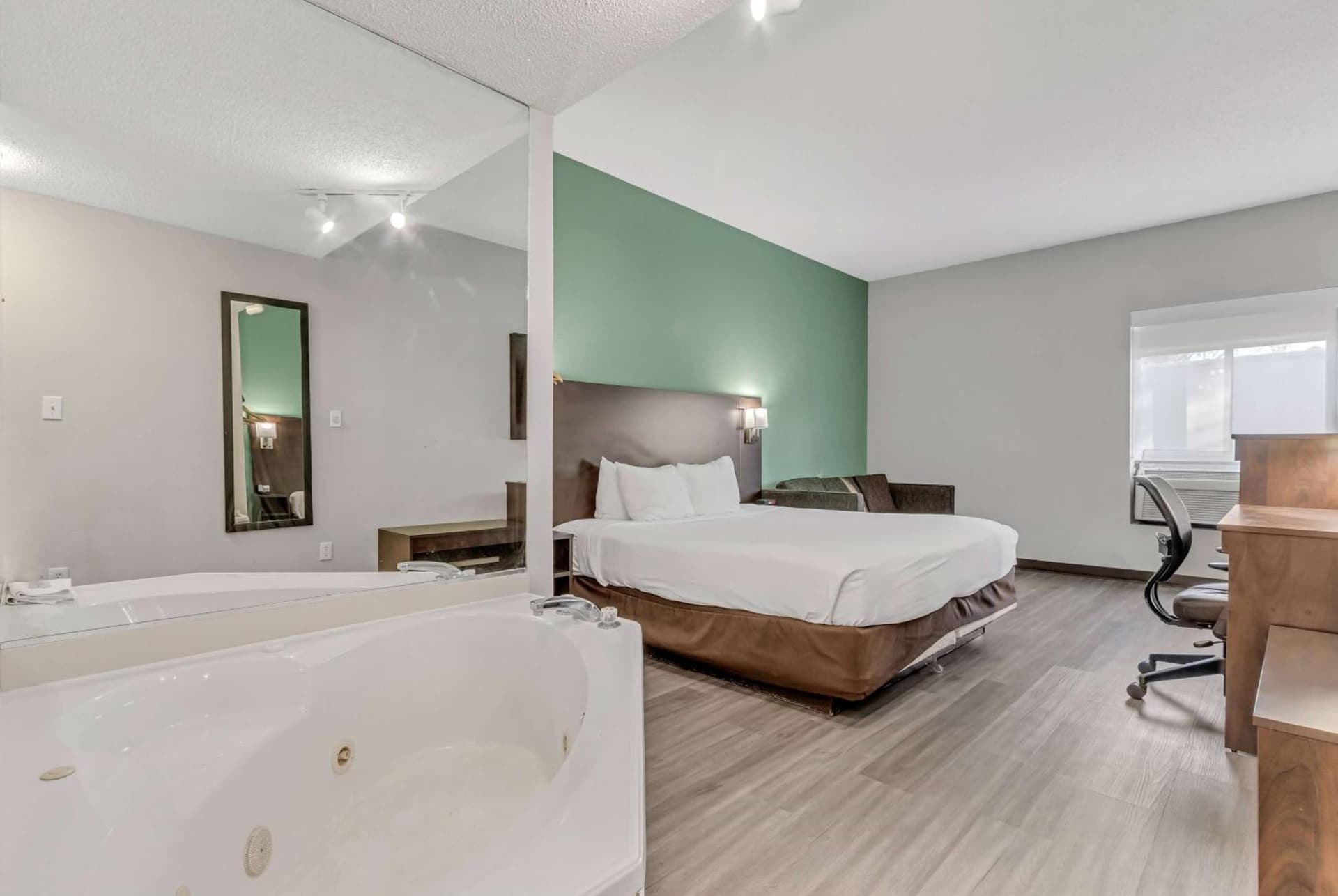Baymont by Wyndham N Myrtle Beach - Park & Sports Complex Area gallery photo in Myrtle Beach, SC — image 26