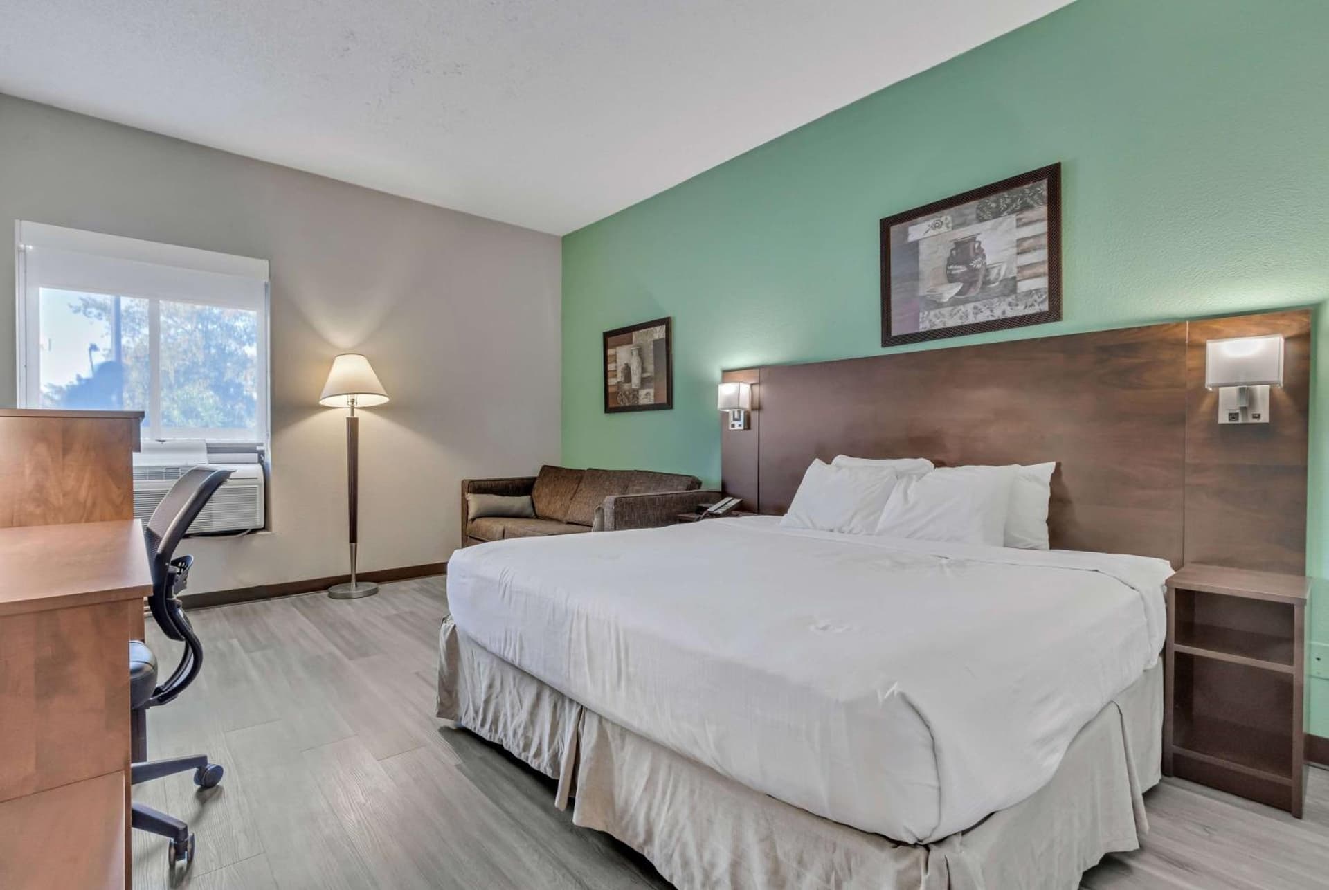 Baymont by Wyndham N Myrtle Beach - Park & Sports Complex Area gallery photo in Myrtle Beach, SC — image 21