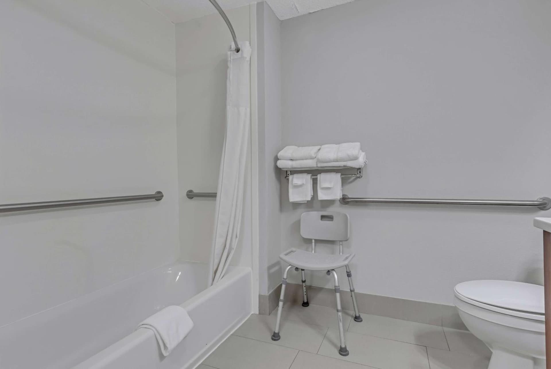 Baymont by Wyndham N Myrtle Beach - Park & Sports Complex Area gallery photo in Myrtle Beach, SC — image 13