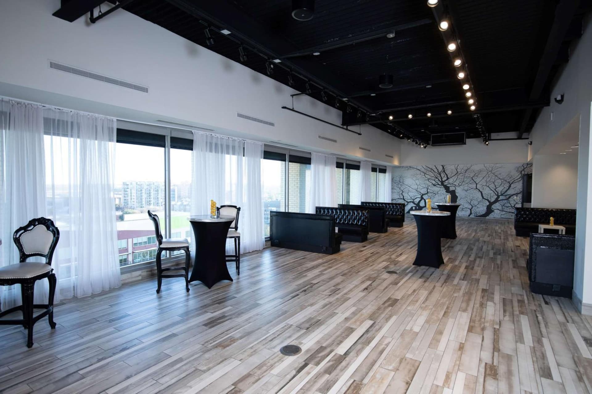 Lorenzo Hotel Dallas, Tapestry Collection by Hilton interior in Dallas, TX — gallery photo 2