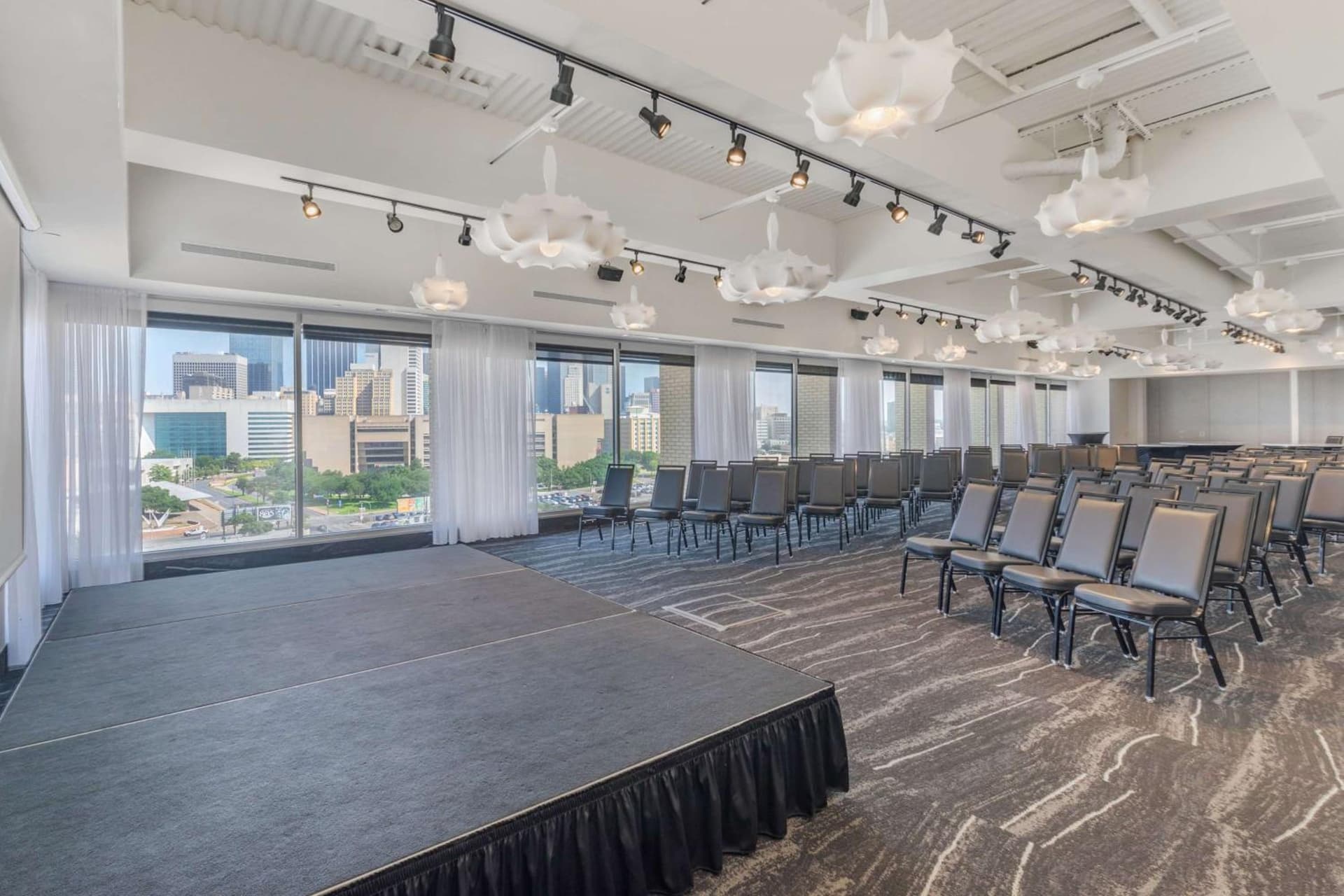 Lorenzo Hotel Dallas, Tapestry Collection by Hilton gallery photo in Dallas, TX — image 9