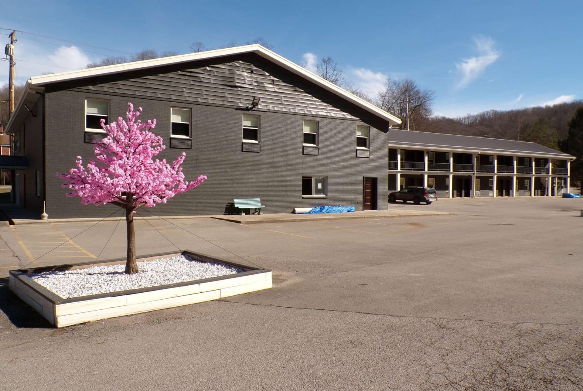 Luxor Inn & Suites, a Travelodge by Wyndham — hotel in Elkins, West Virginia