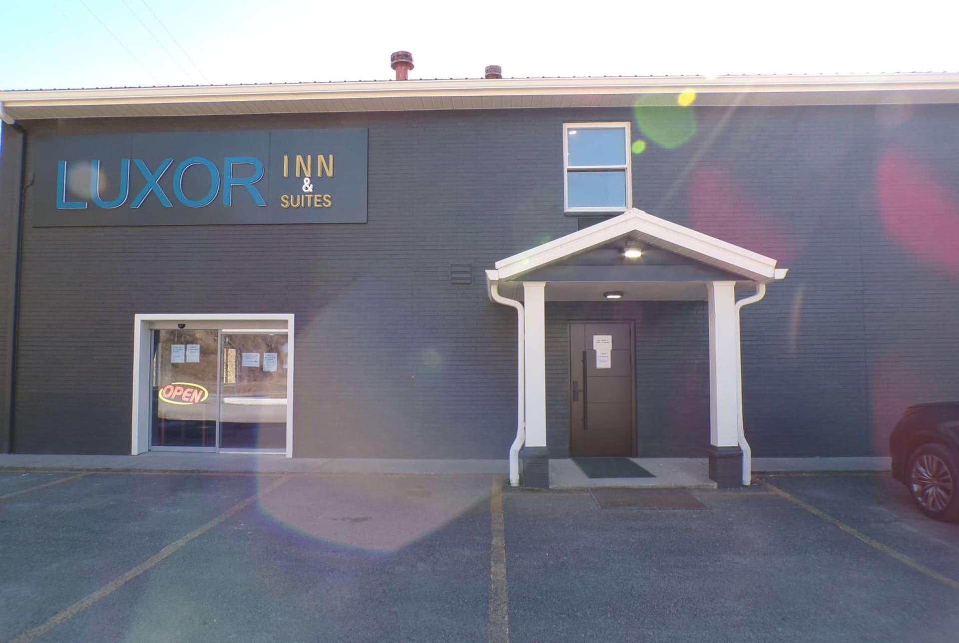 Luxor Inn & Suites, a Travelodge by Wyndham interior in Elkins, WV — gallery photo 2