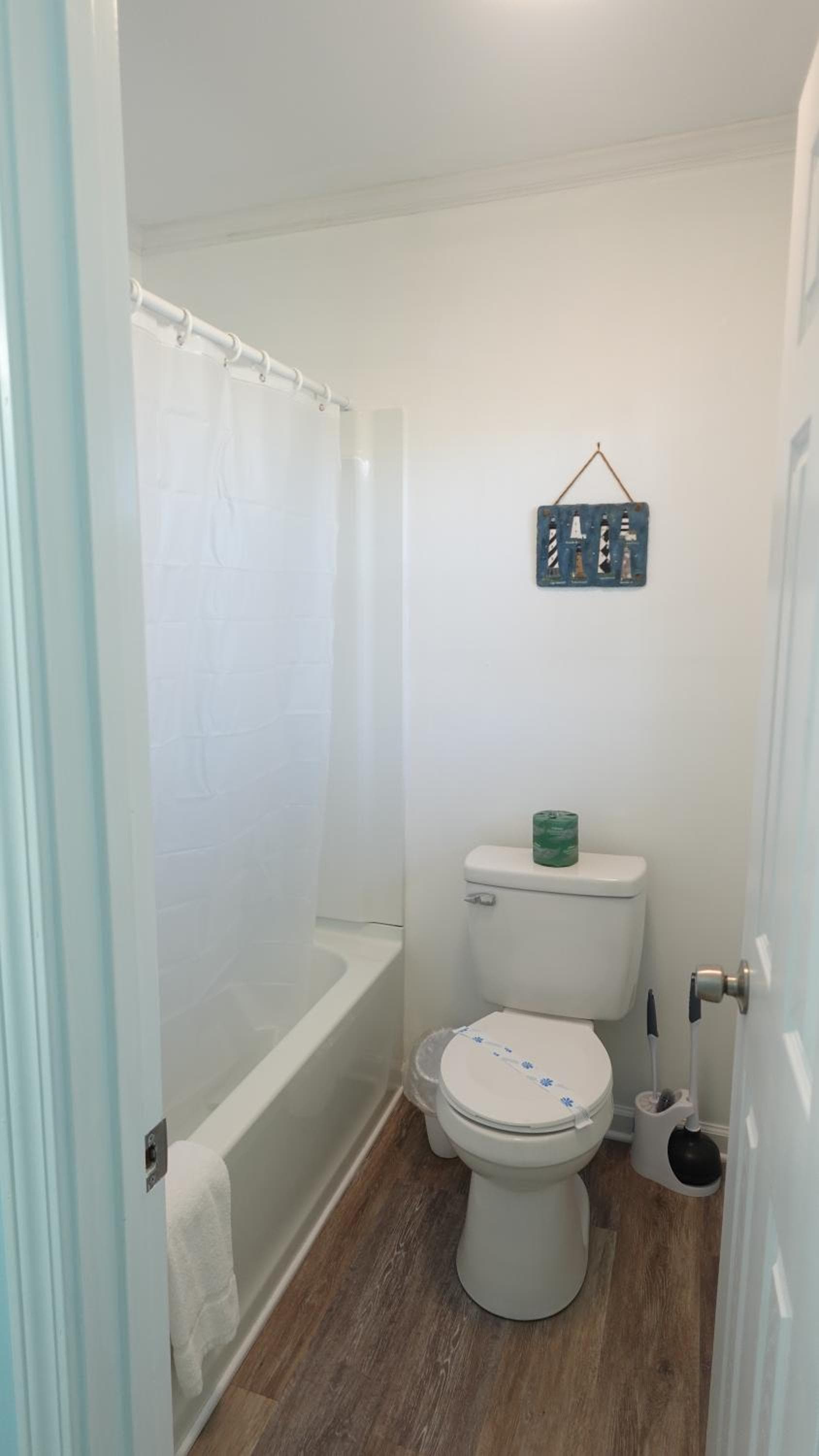 Sea Vista Motel gallery photo in Topsail Beach, NC — image 105