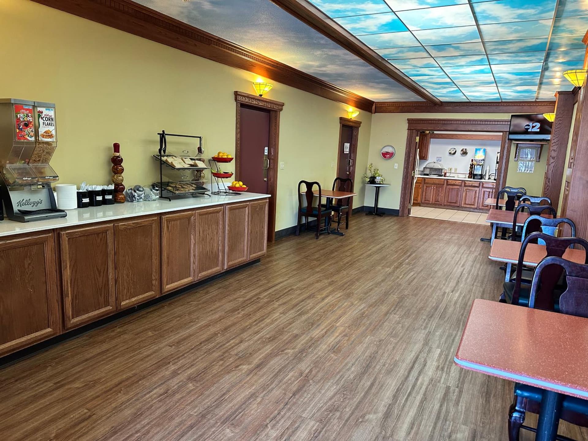 Ramada by Wyndham Saginaw Hotel & Suites gallery photo in Saginaw, MI — image 50