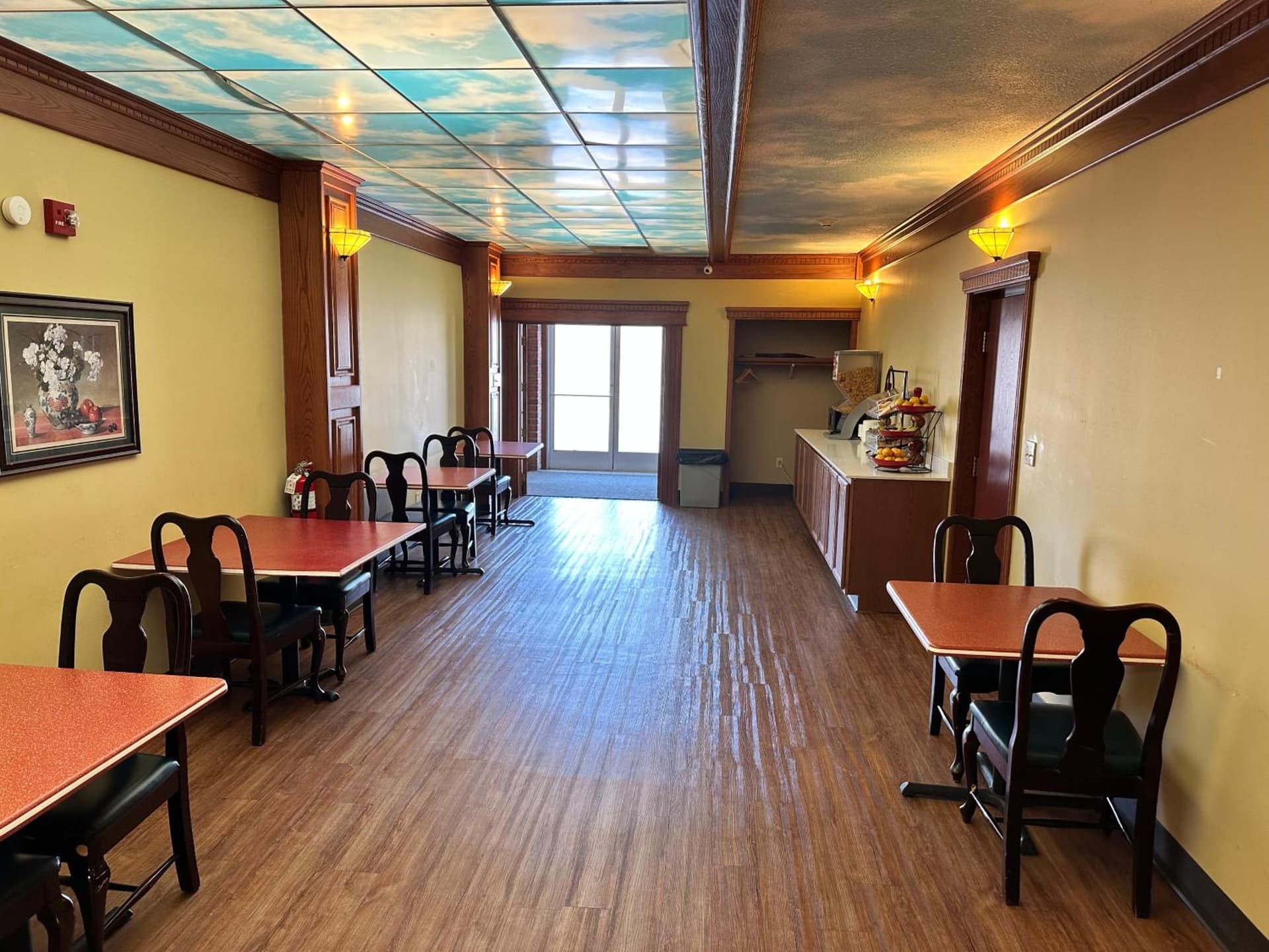 Ramada by Wyndham Saginaw Hotel & Suites gallery photo in Saginaw, MI — image 36