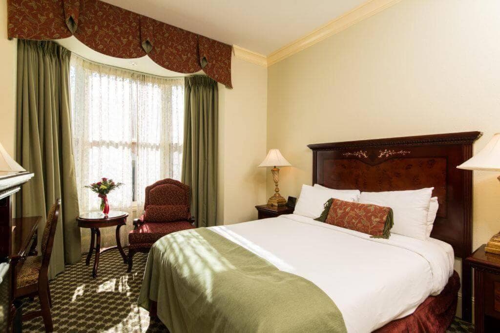 Hotel Diamond property views in Chico, CA — gallery photo 3