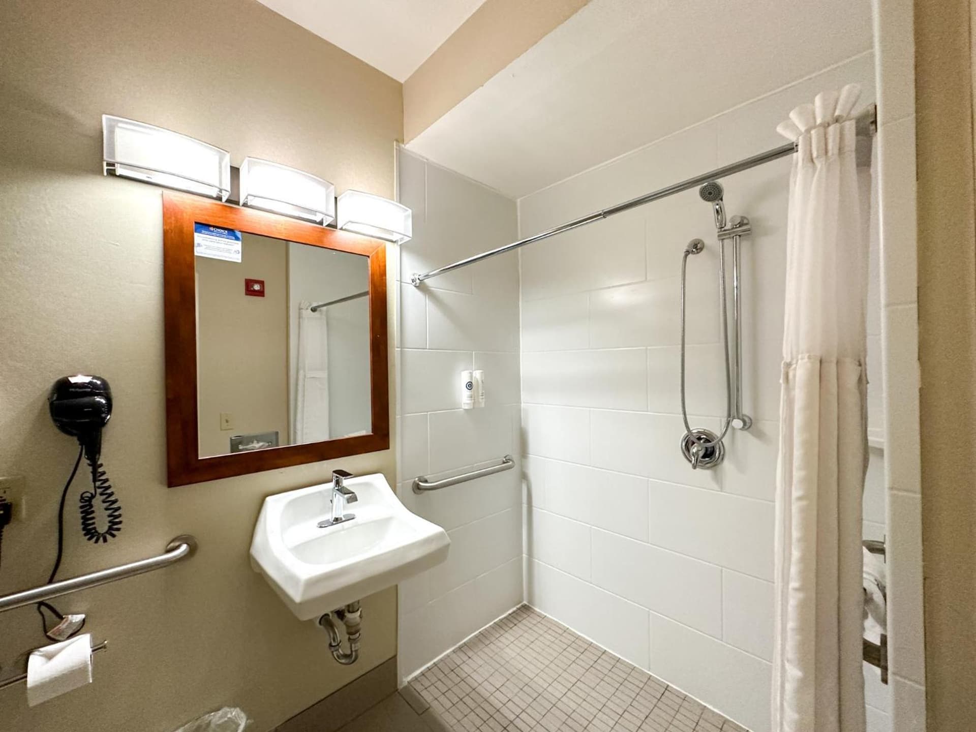 Comfort Inn & Suites Geneva- West Chicago gallery photo in Geneva, IL — image 28