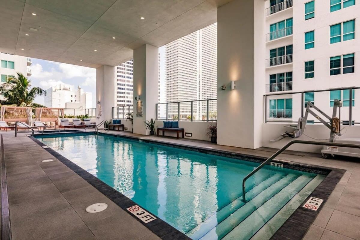 Modern Muse - Luxury Hotel Meets Miami Apartment interior in Miami, FL — gallery photo 2