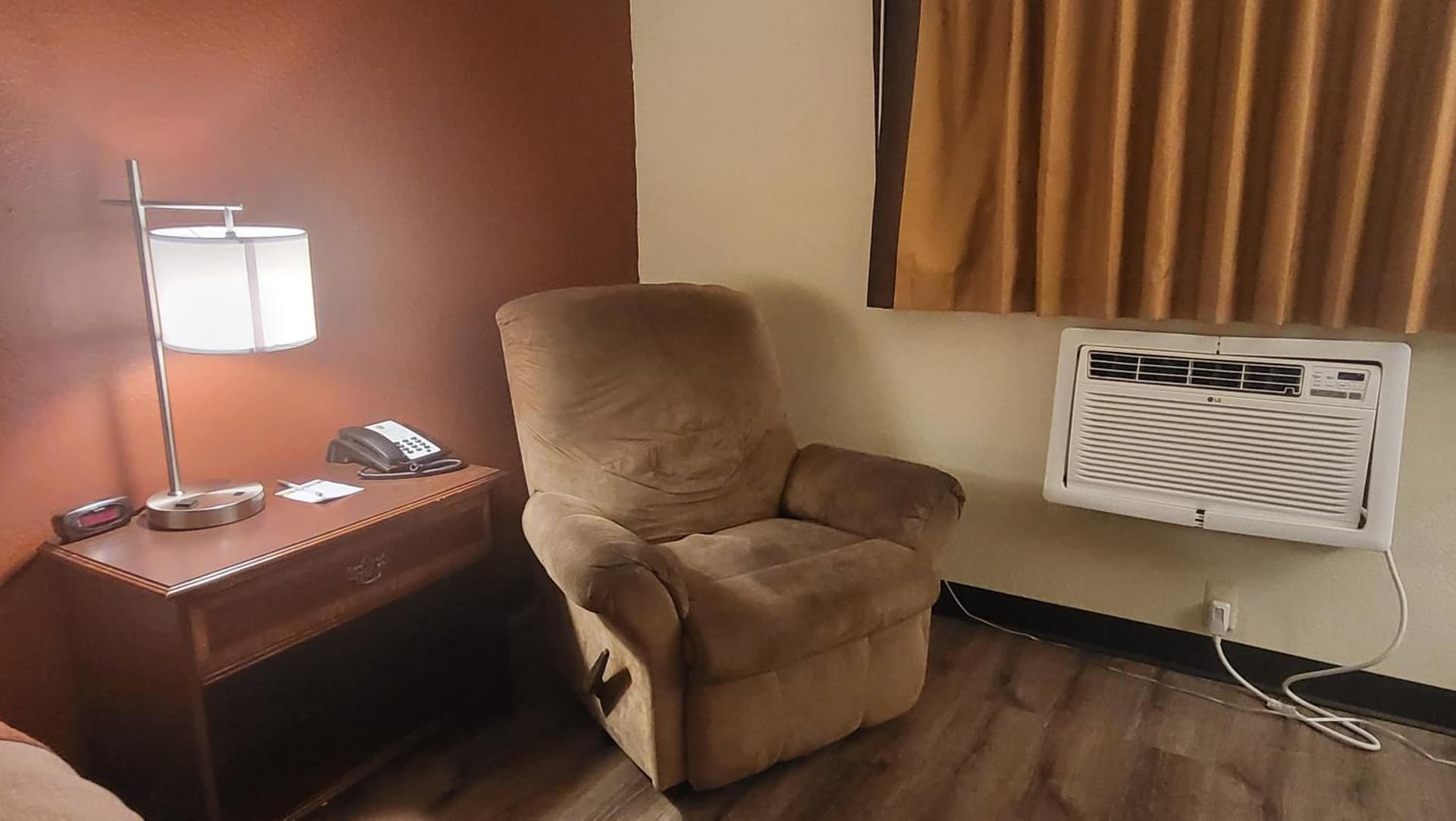 Super 8 by Wyndham Canton/Livonia Area gallery photo in Canton — image 30