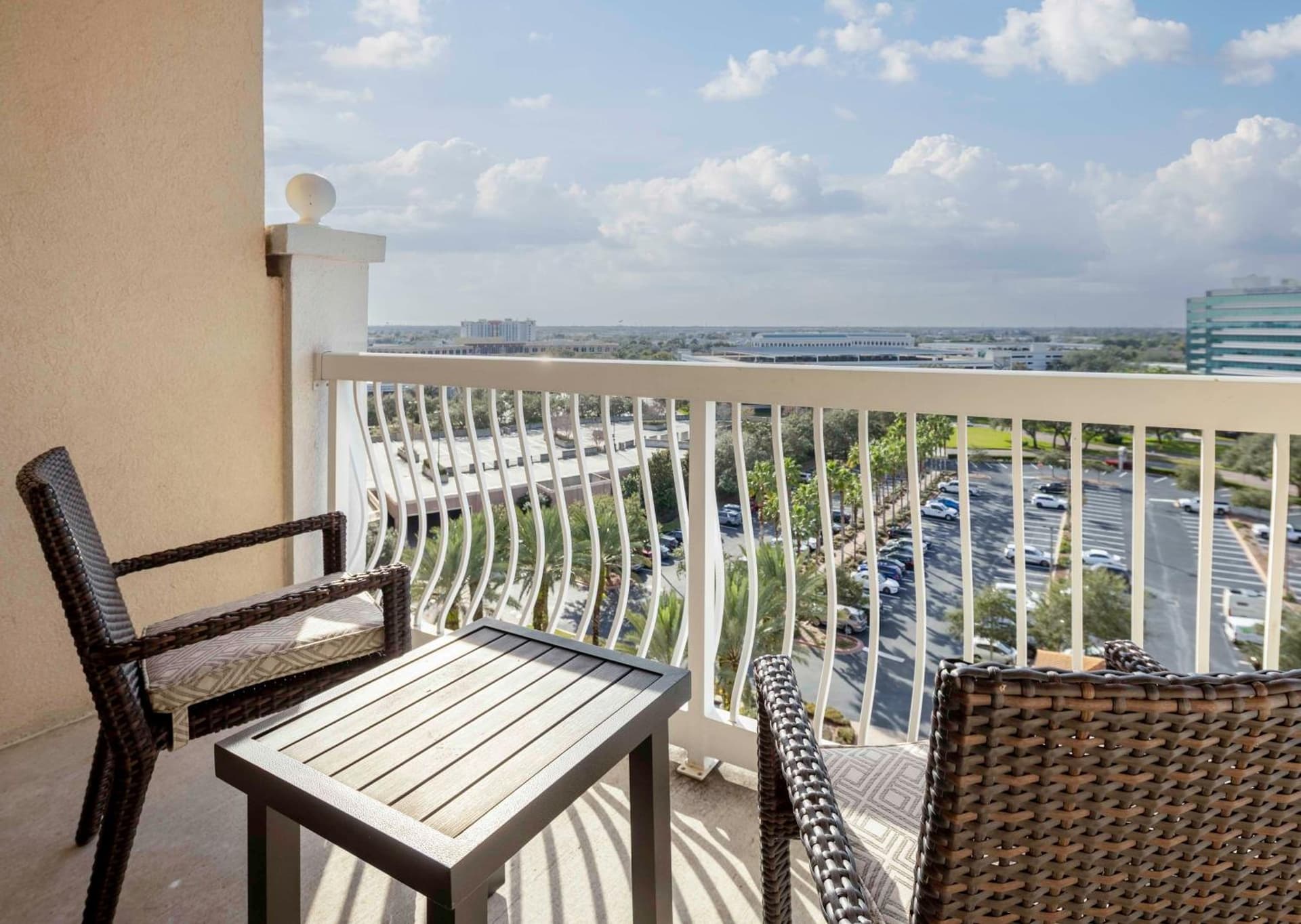 Hilton St. Petersburg Carillon Park gallery photo in St Petersburg, FL — image 6