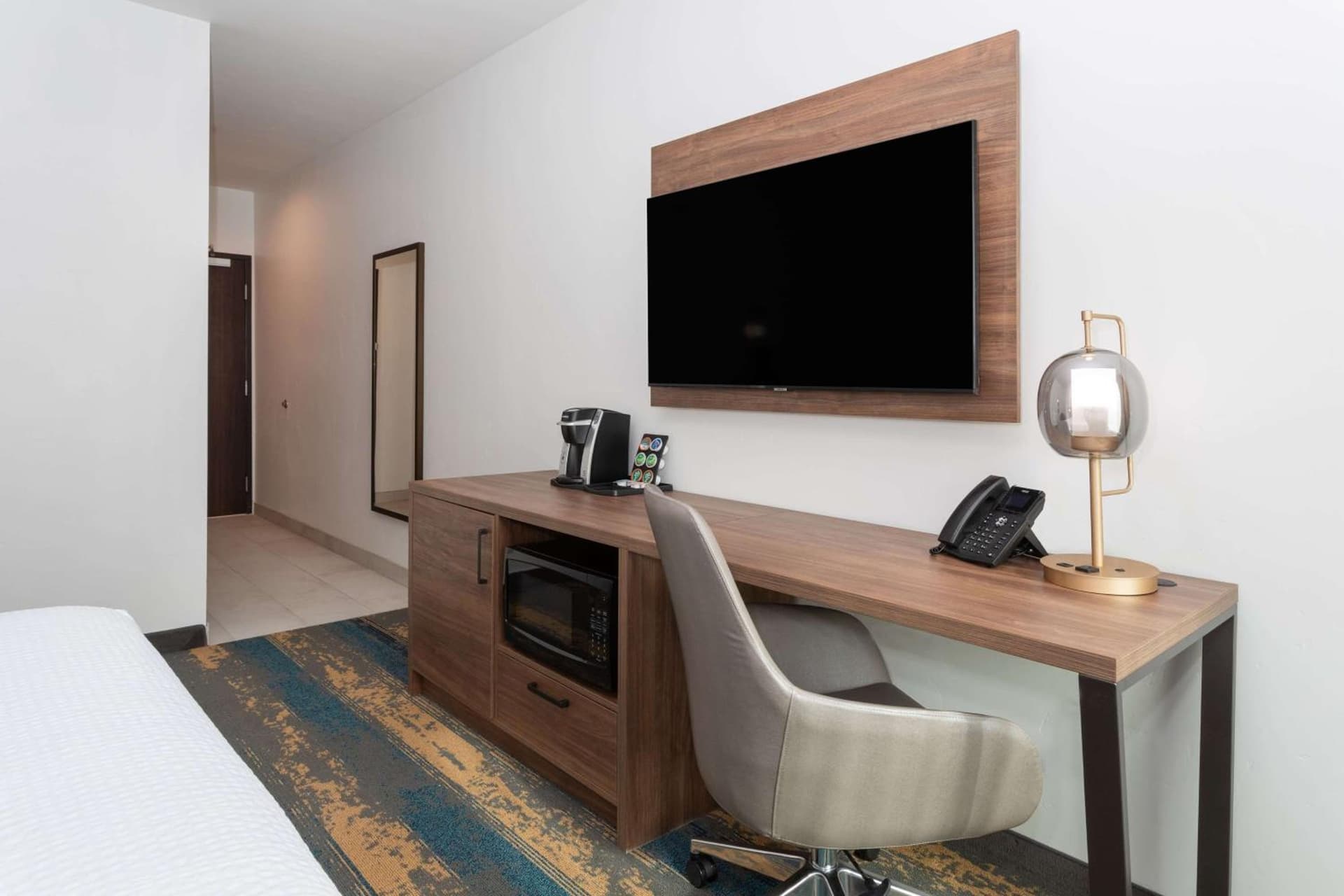 La Quinta Inn & Suites by Wyndham Galt Lodi North gallery photo in Galt, CA — image 12