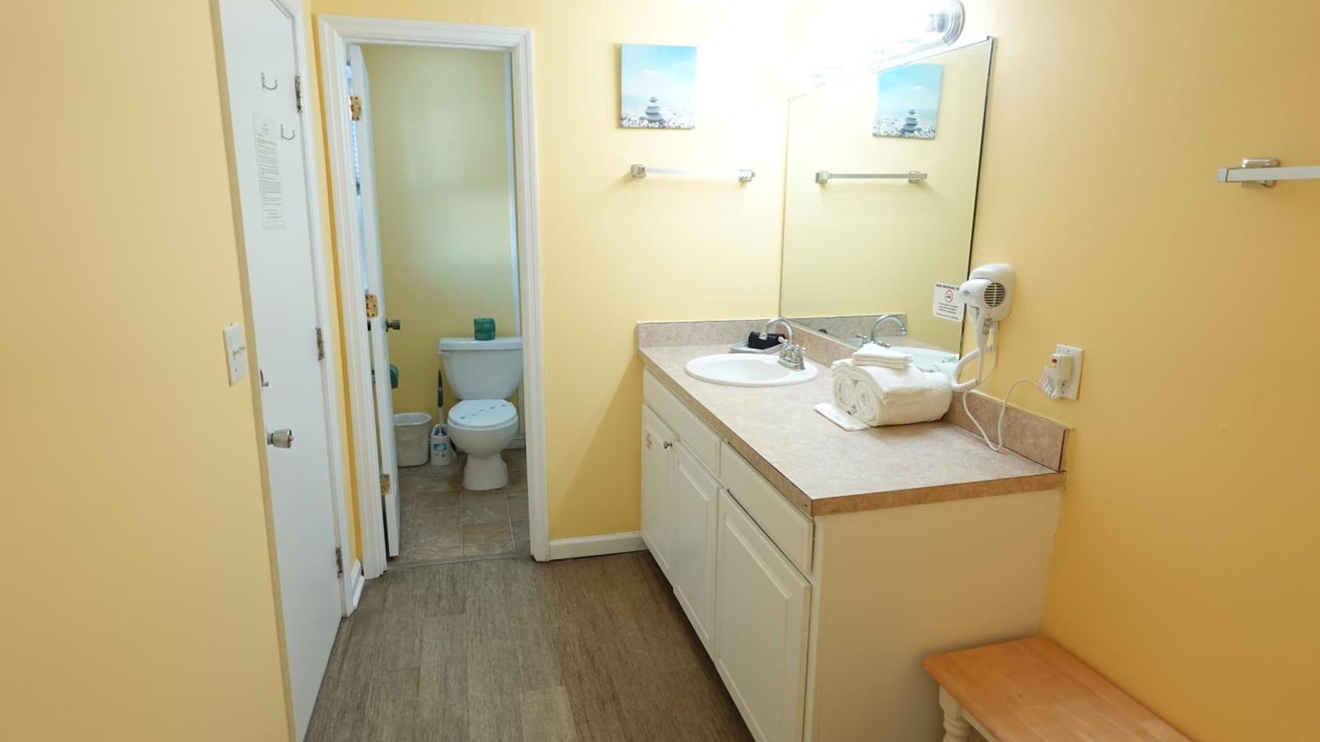 Sea Vista Motel gallery photo in Topsail Beach, NC — image 159