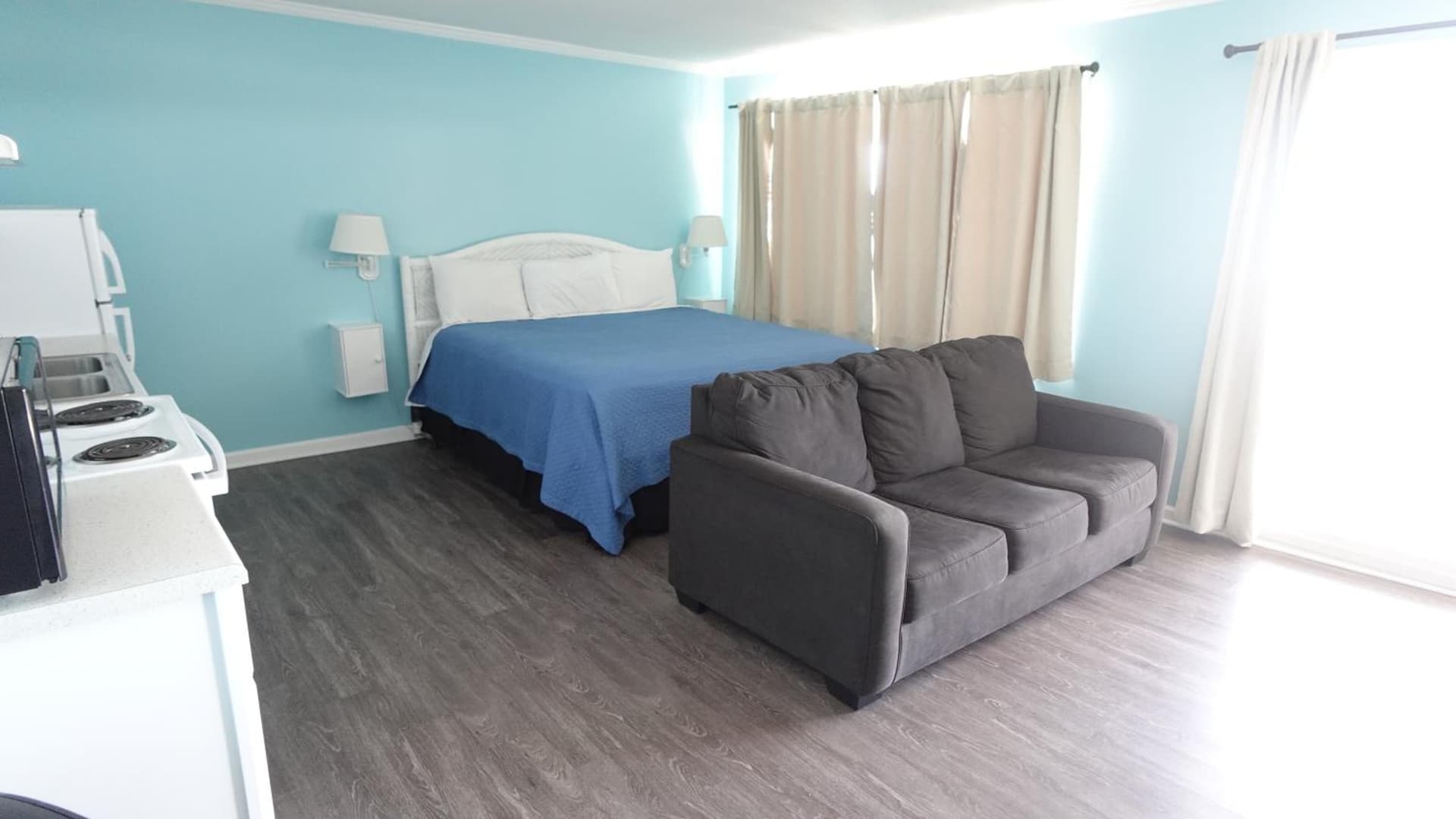 Sea Vista Motel gallery photo in Topsail Beach, NC — image 185