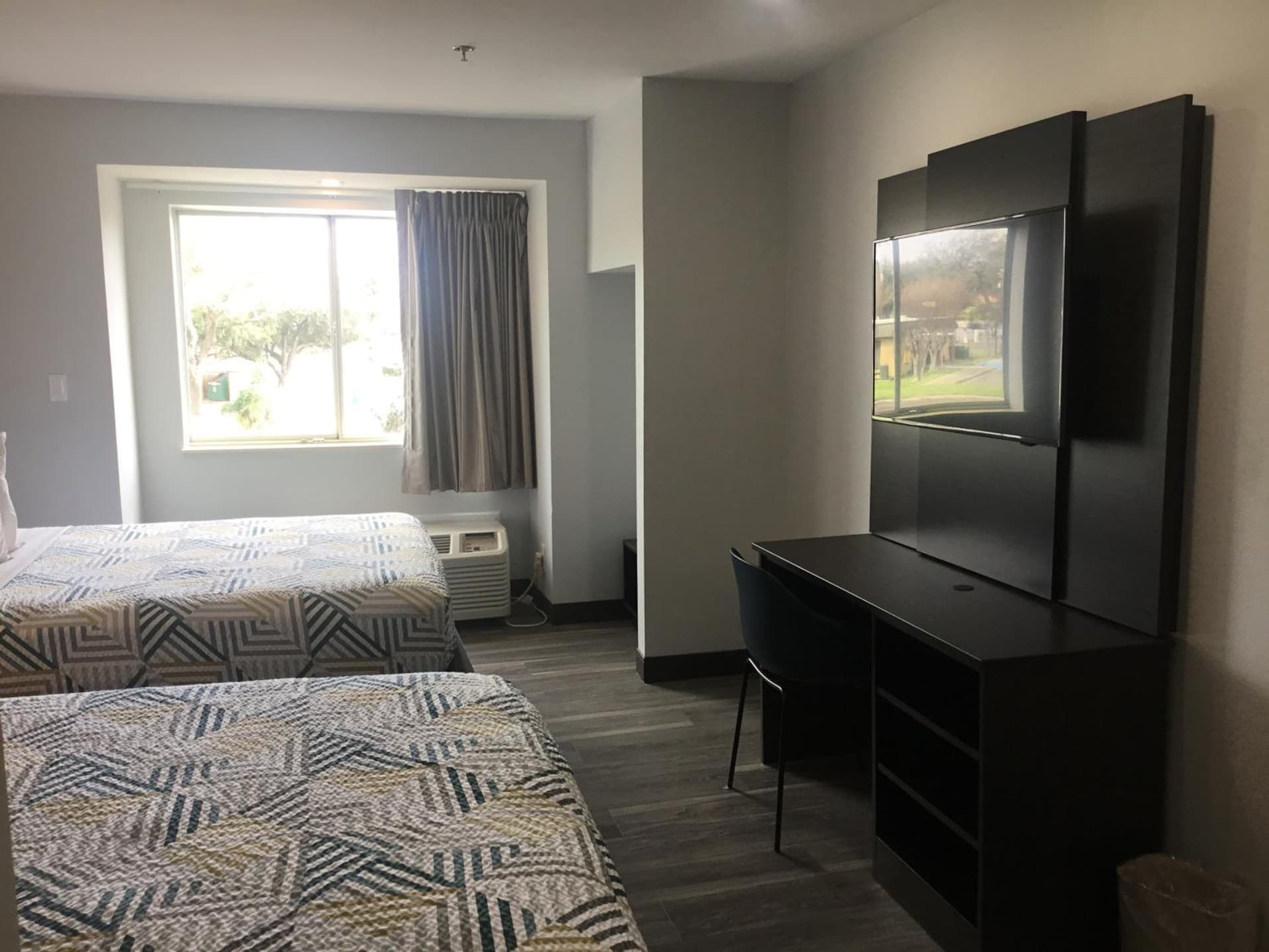 Motel 6-McAllen, TX - East gallery photo in McAllen, TX — image 26