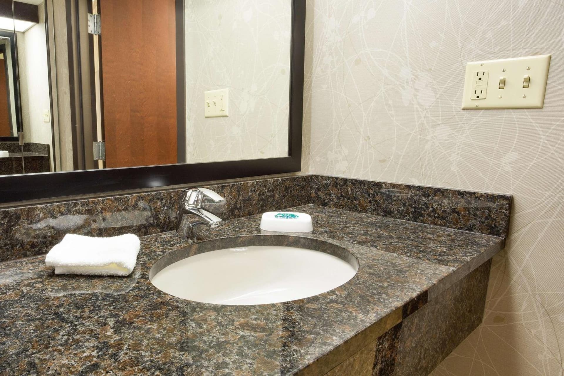 Drury Inn & Suites Greensboro interior in Greensboro, NC — gallery photo 2
