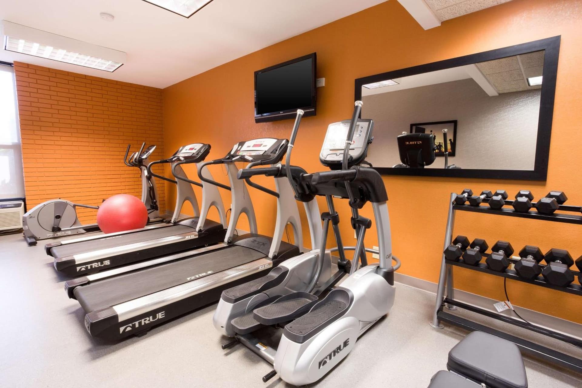 Drury Inn & Suites Greensboro gallery photo in Greensboro, NC — image 30