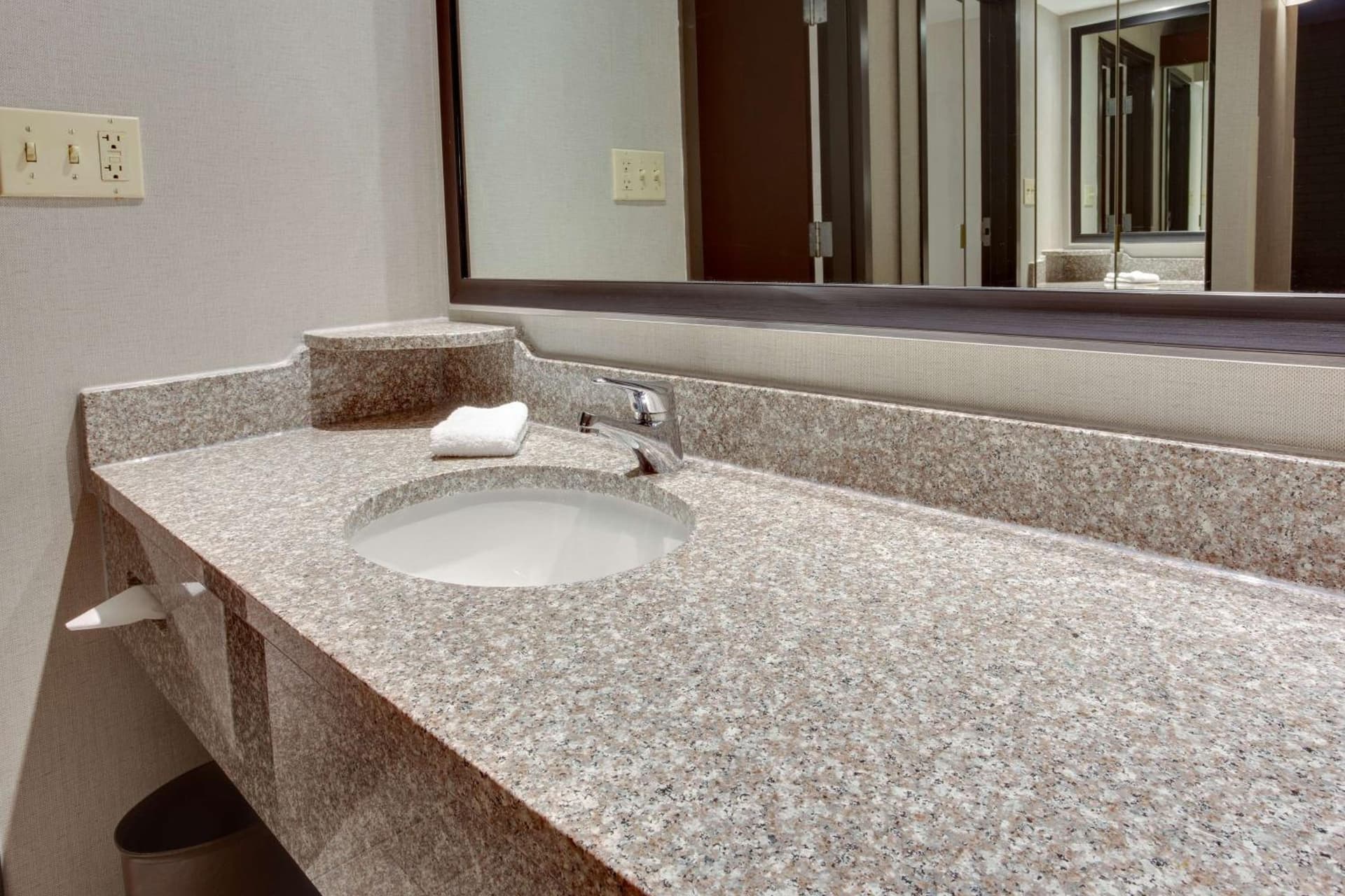 Drury Inn & Suites Louisville East gallery photo in Louisville, KY — image 24