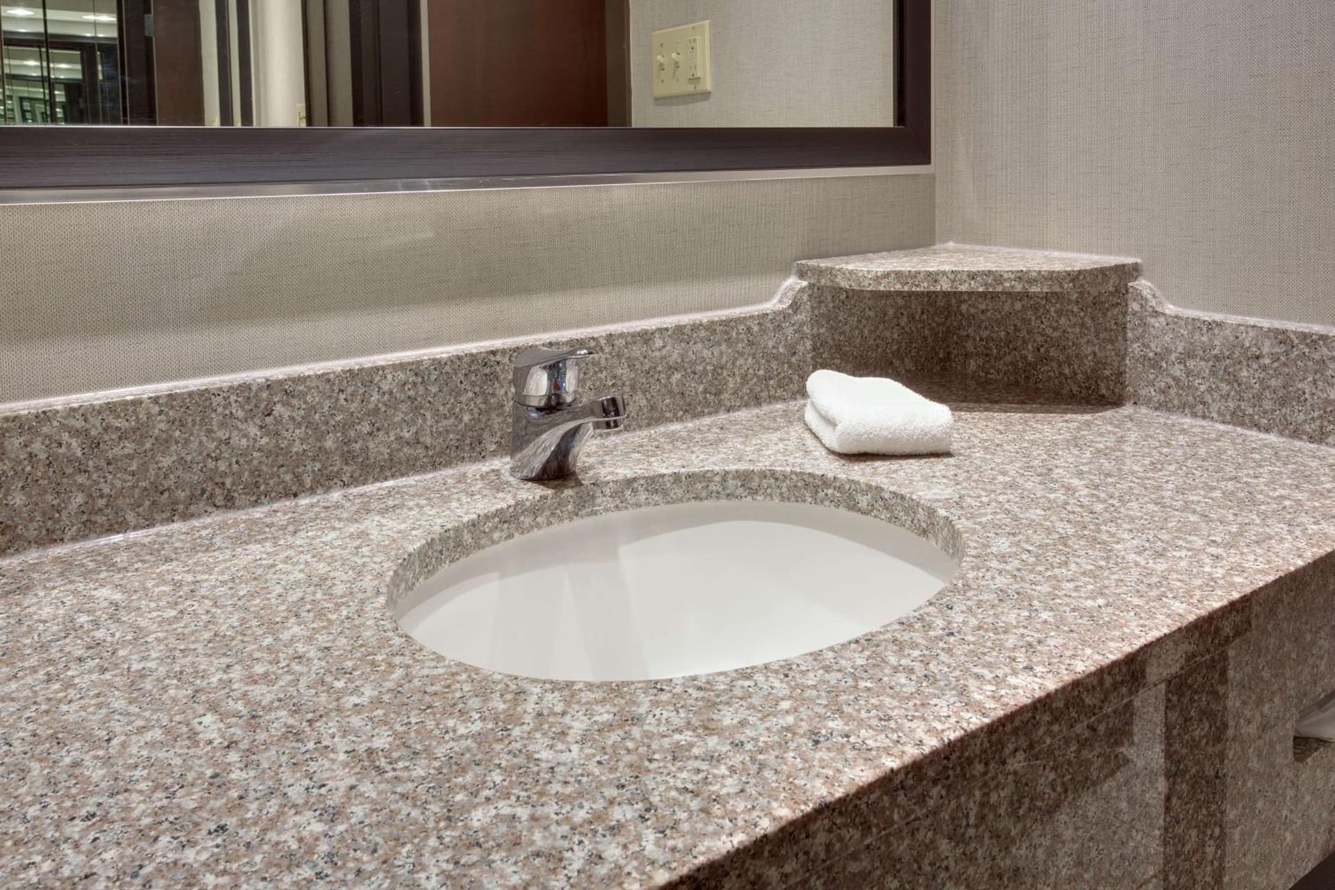 Drury Inn & Suites Louisville East gallery photo in Louisville, KY — image 28