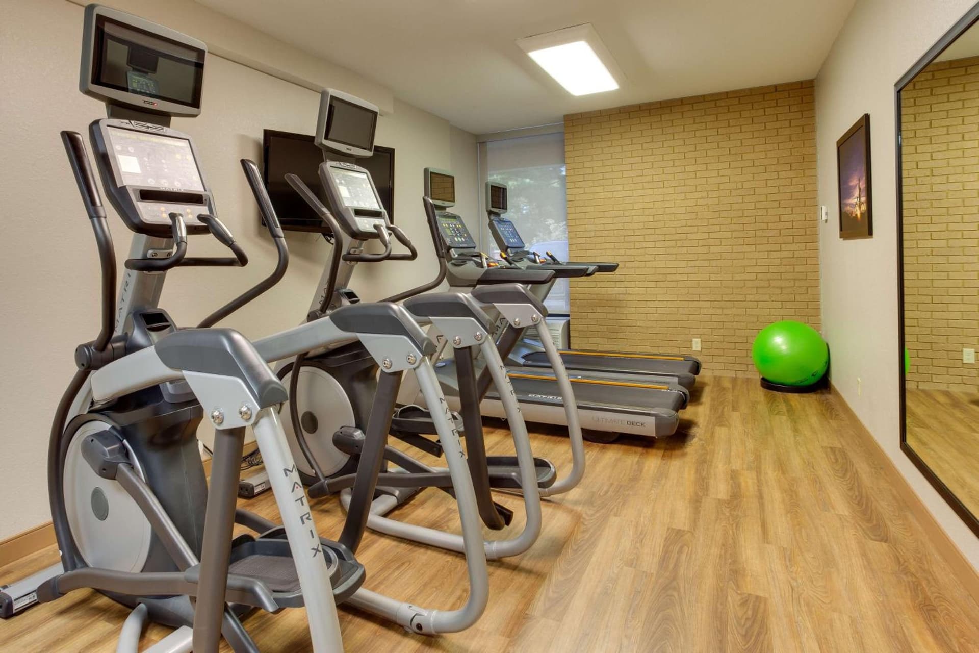 Drury Inn & Suites Louisville East gallery photo in Louisville, KY — image 4