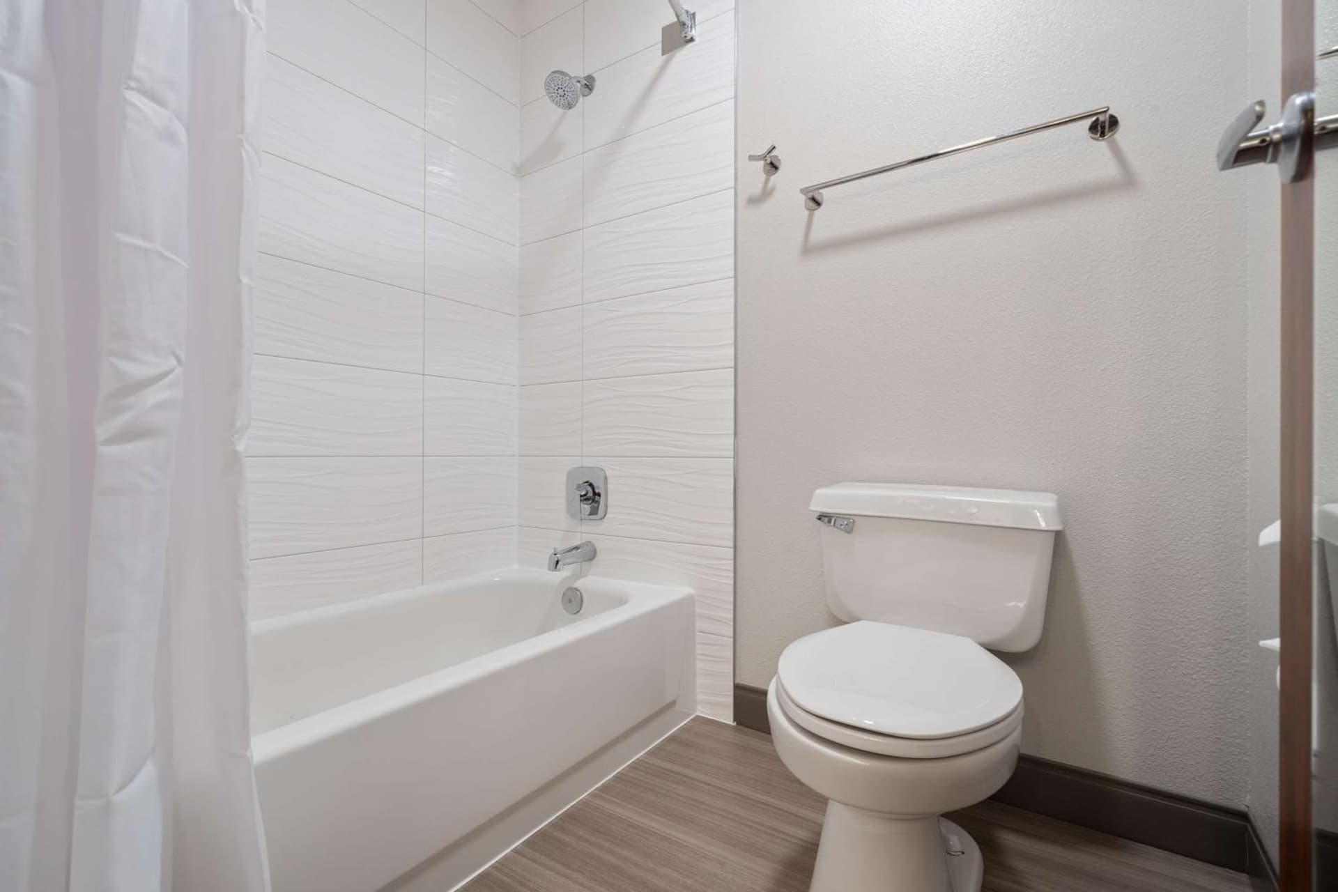 Best Western Lake Oswego Hotel & Suites gallery photo in Lake Oswego, OR — image 63