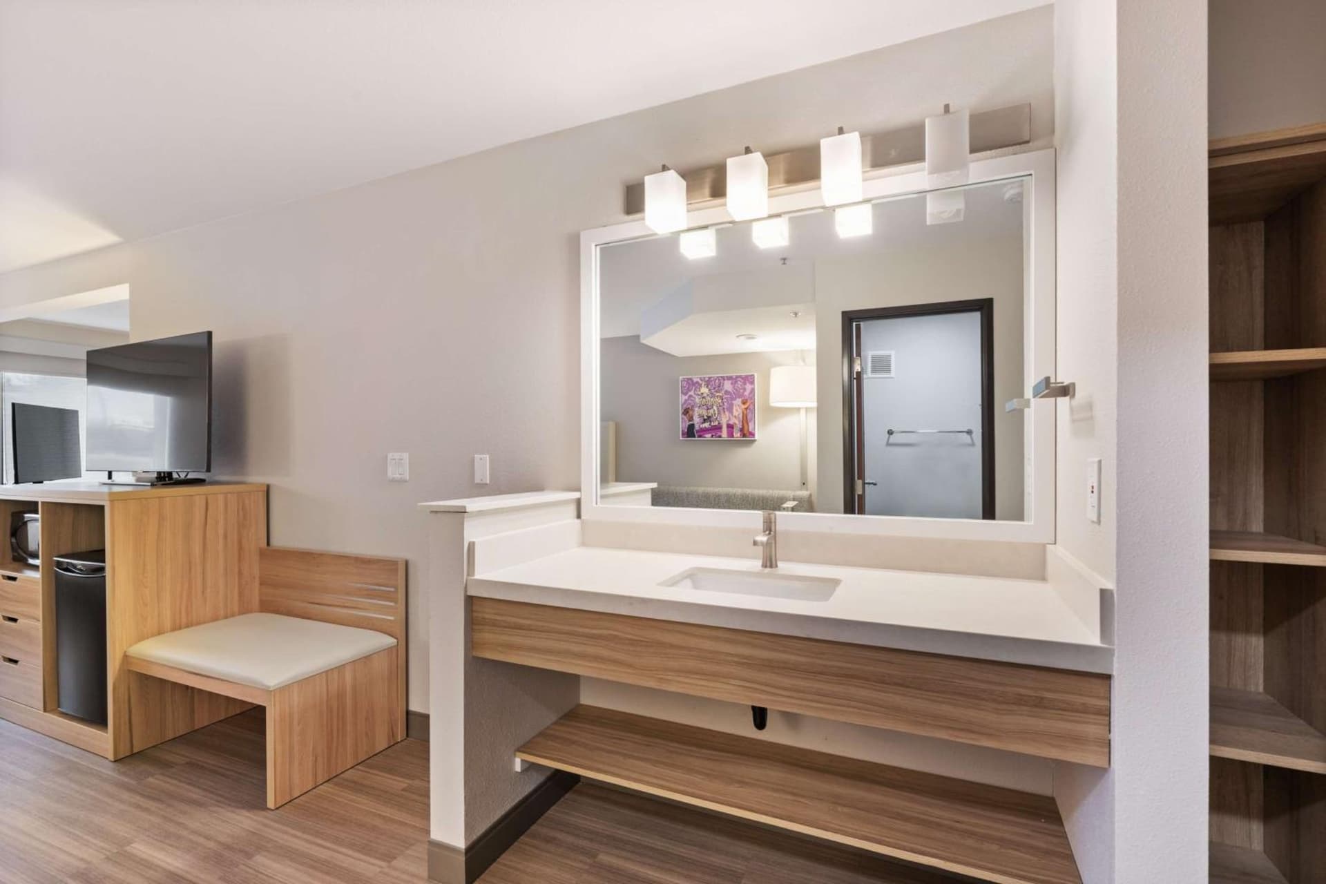 Best Western Lake Oswego Hotel & Suites gallery photo in Lake Oswego, OR — image 109