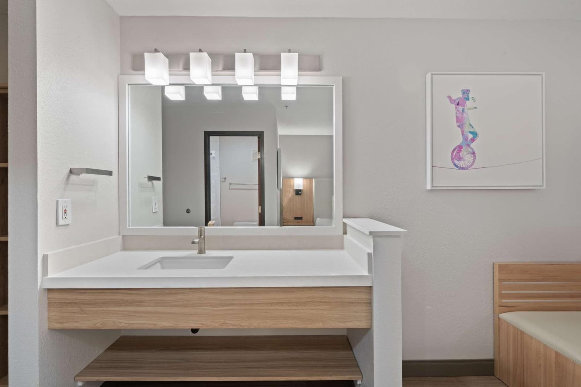 Best Western Lake Oswego Hotel & Suites gallery photo in Lake Oswego, OR — image 101