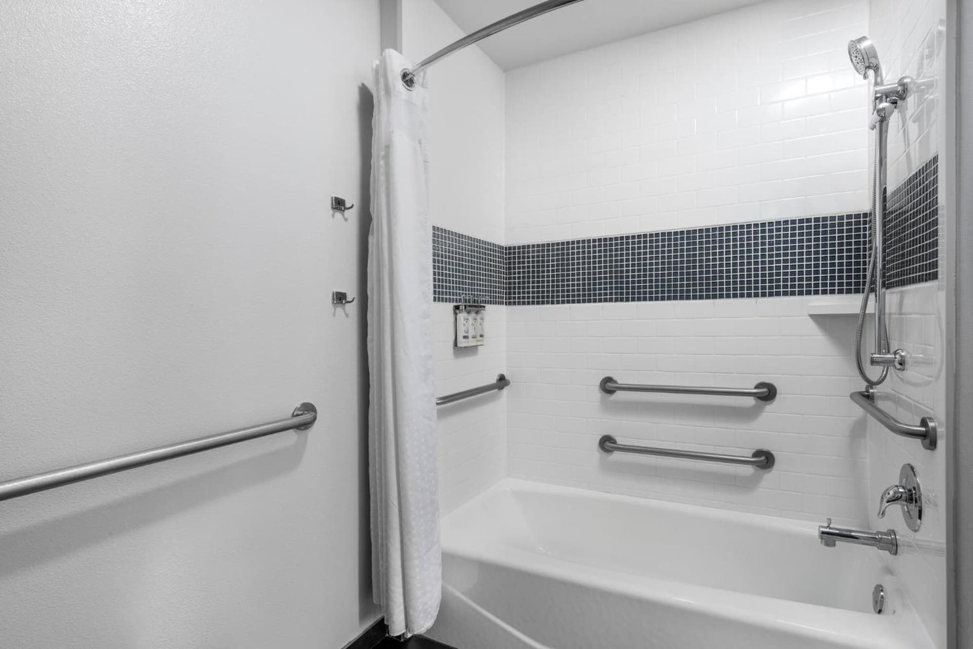 Staybridge Suites Carlsbad/San Diego by IHG gallery photo in Carlsbad, CA — image 59