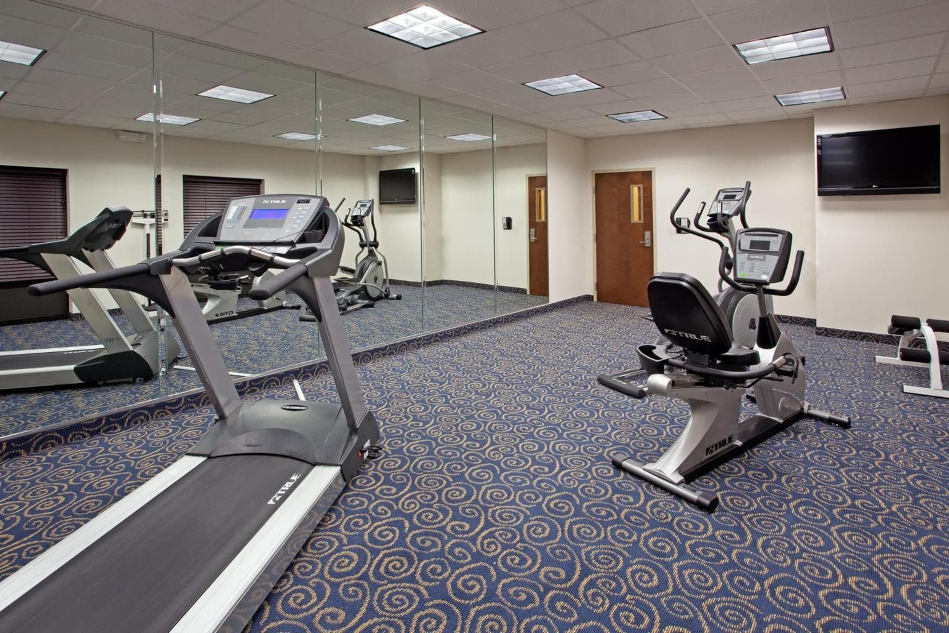 Holiday Inn Express Hotel & Suites Hope Mills-Fayetteville Airport by IHG gallery photo in Hope Mills, NC — image 13