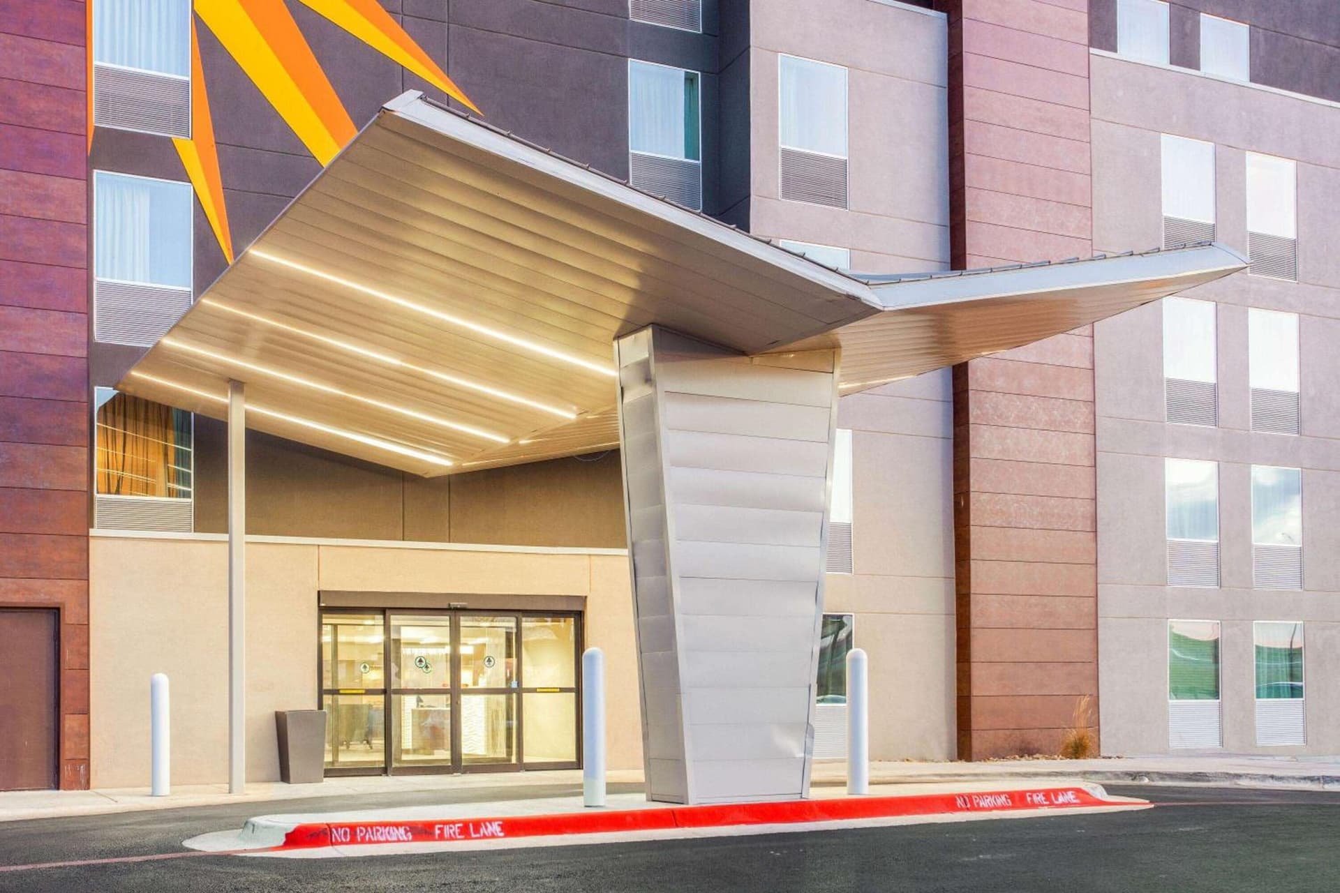 La Quinta by Wyndham Lubbock West Medical Center exterior or lobby in Lubbock, TX — main listing photo