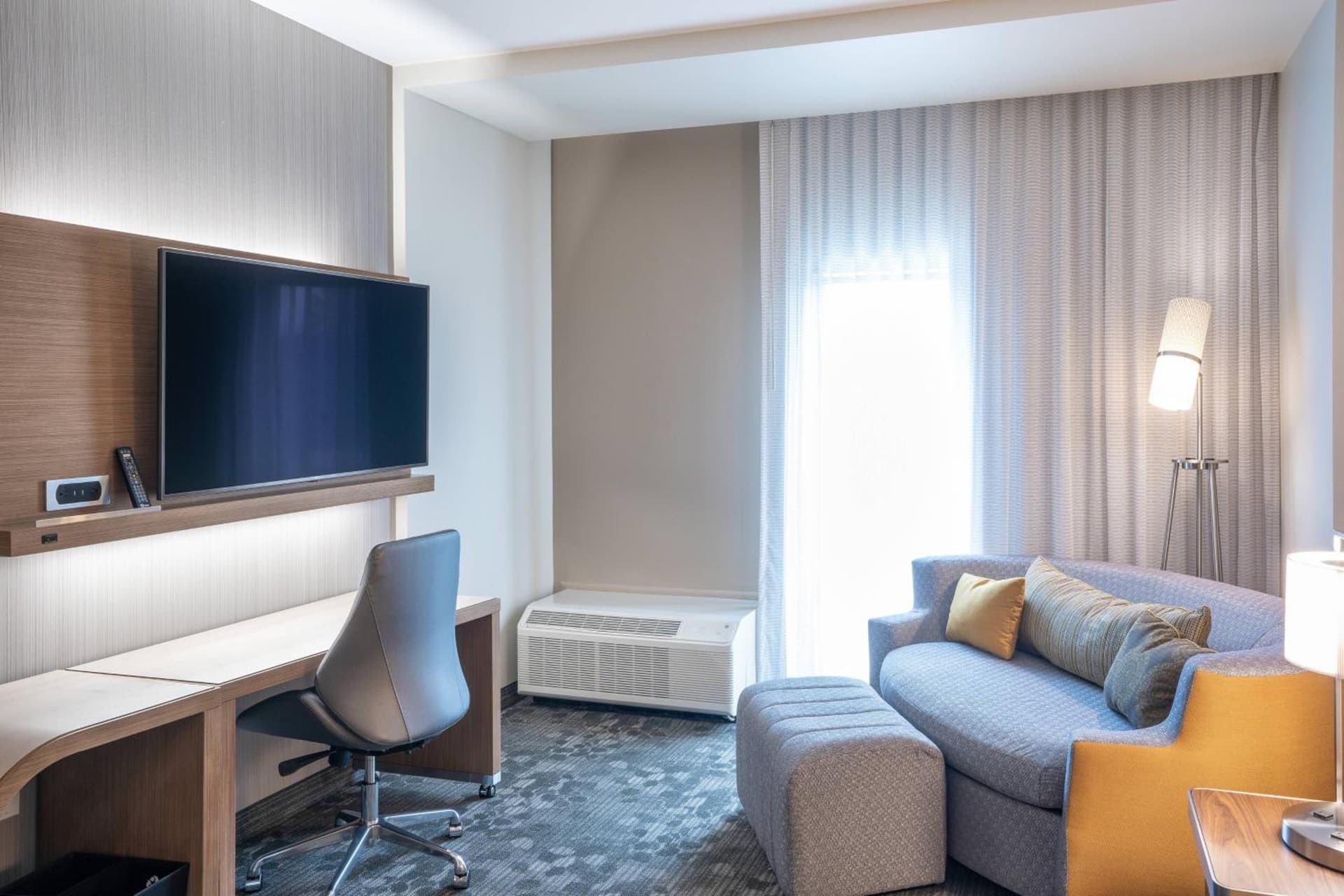 Courtyard by Marriott Charleston-North Charleston gallery photo in Charleston, SC — image 8