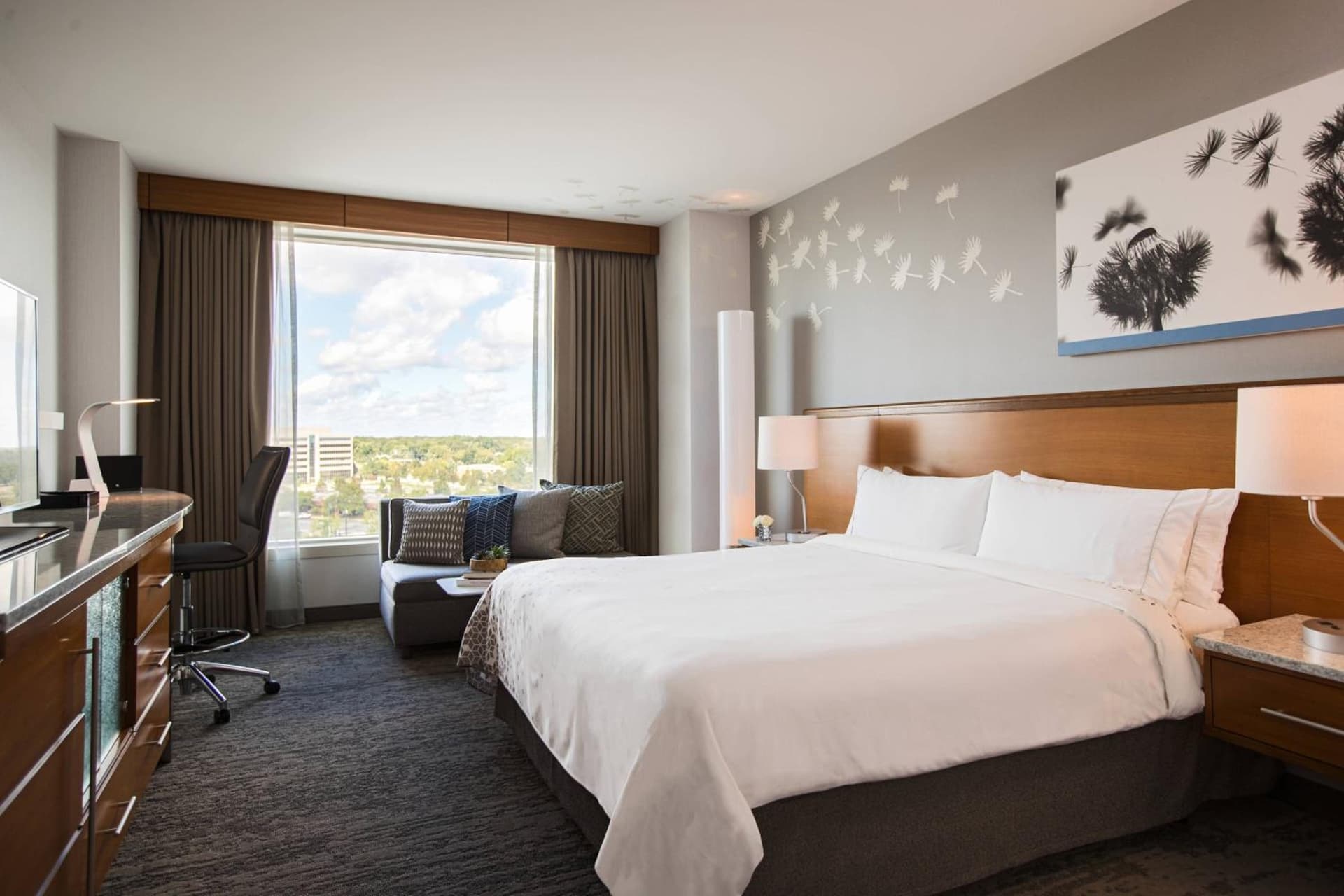 Renaissance Schaumburg Convention Center Hotel interior in Schaumburg, IL — gallery photo 2