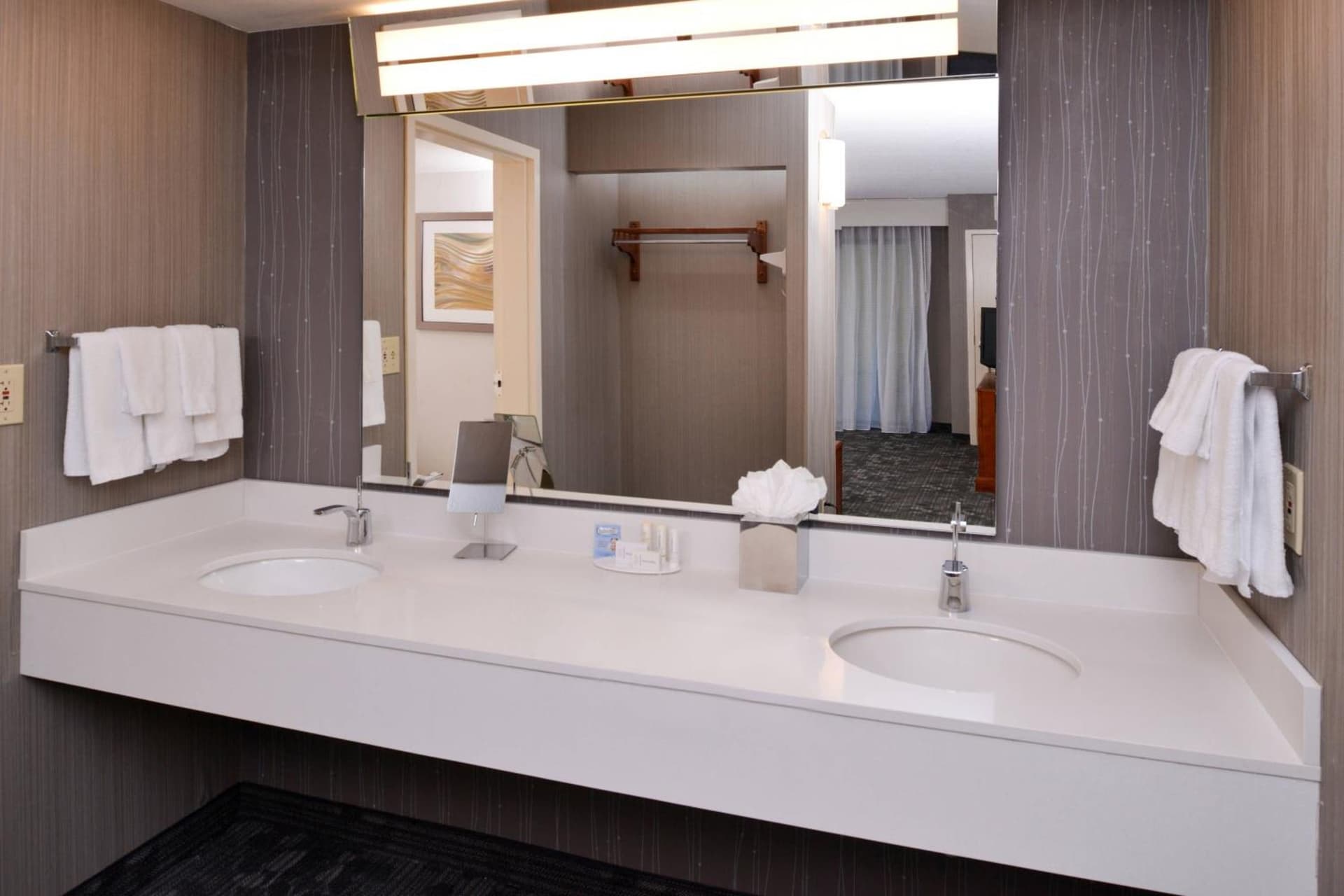 Courtyard by Marriott Charlotte Gastonia gallery photo in Gastonia, NC — image 19