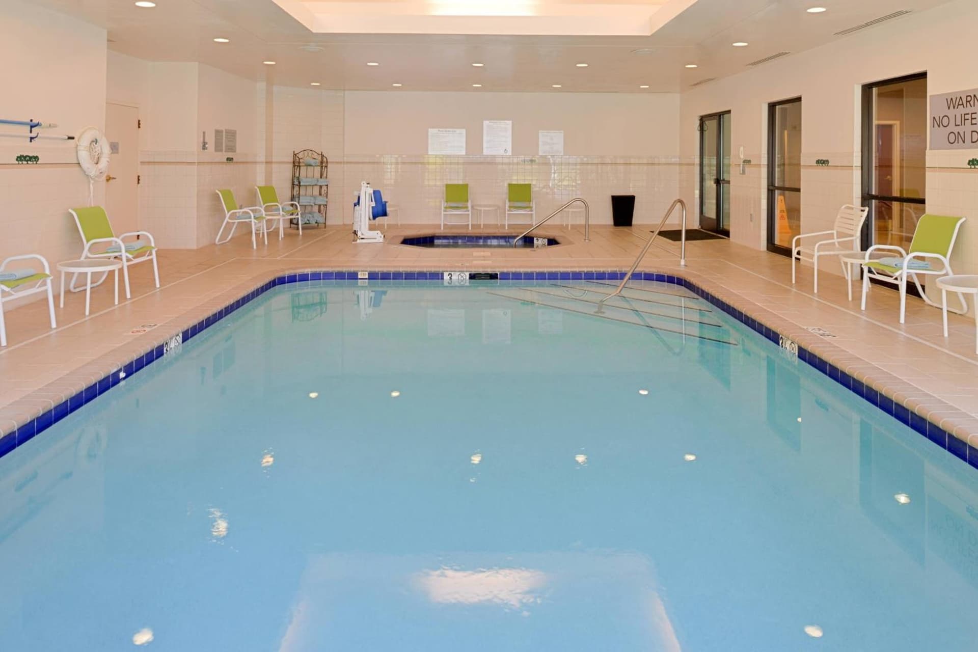 Courtyard by Marriott Charlotte Gastonia gallery photo in Gastonia, NC — image 11