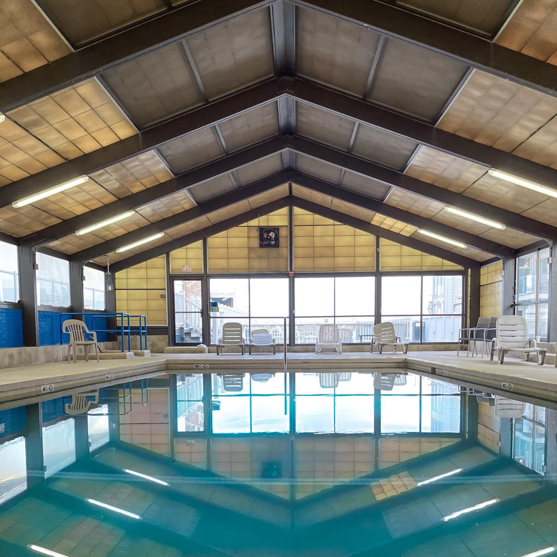 Ashworth by the Sea interior in Hampton, NH — gallery photo 2