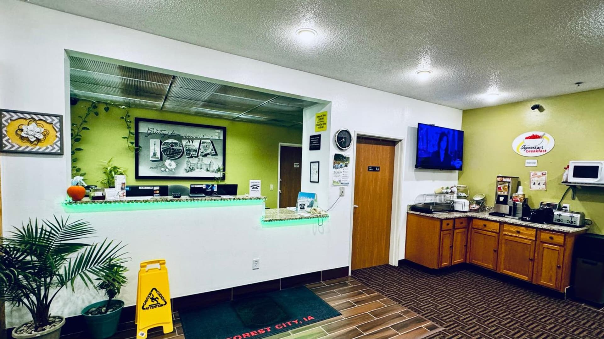 Forest City Inn interior in Forest City, IA — gallery photo 2