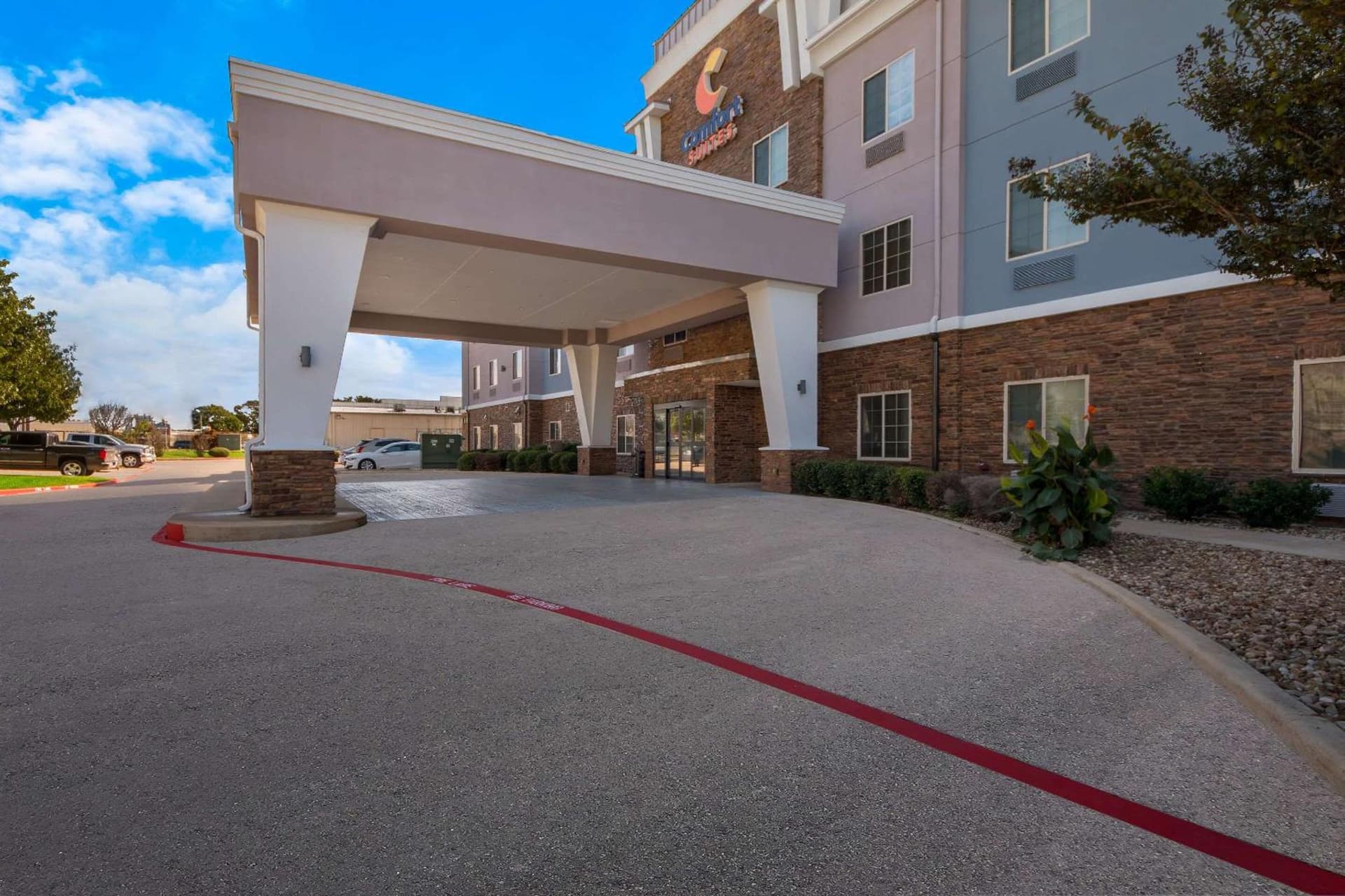 Comfort Suites Bastrop interior in Bastrop, TX — gallery photo 2