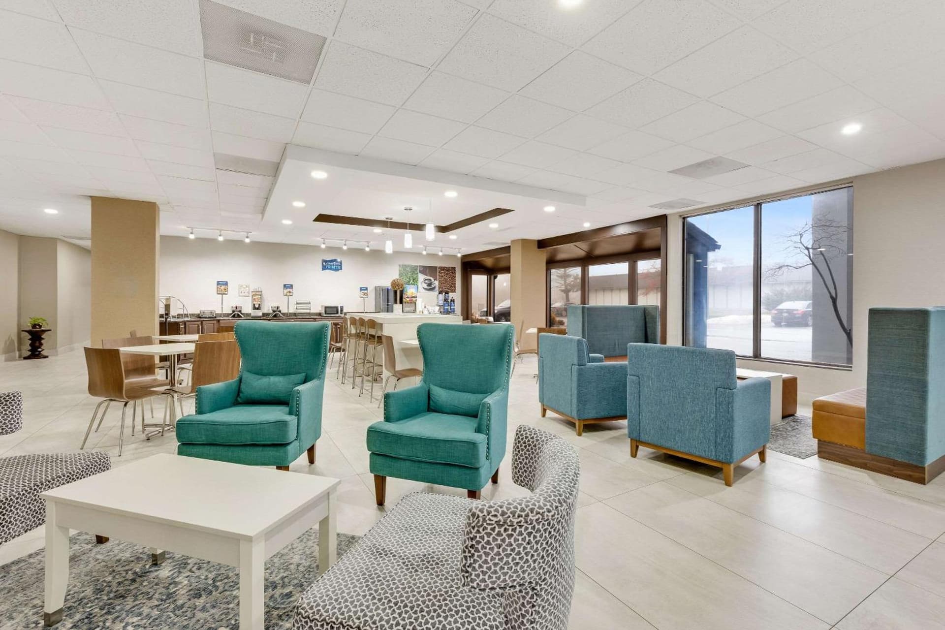 Clarion Pointe Near Erie Casino interior in Erie, PA — gallery photo 2