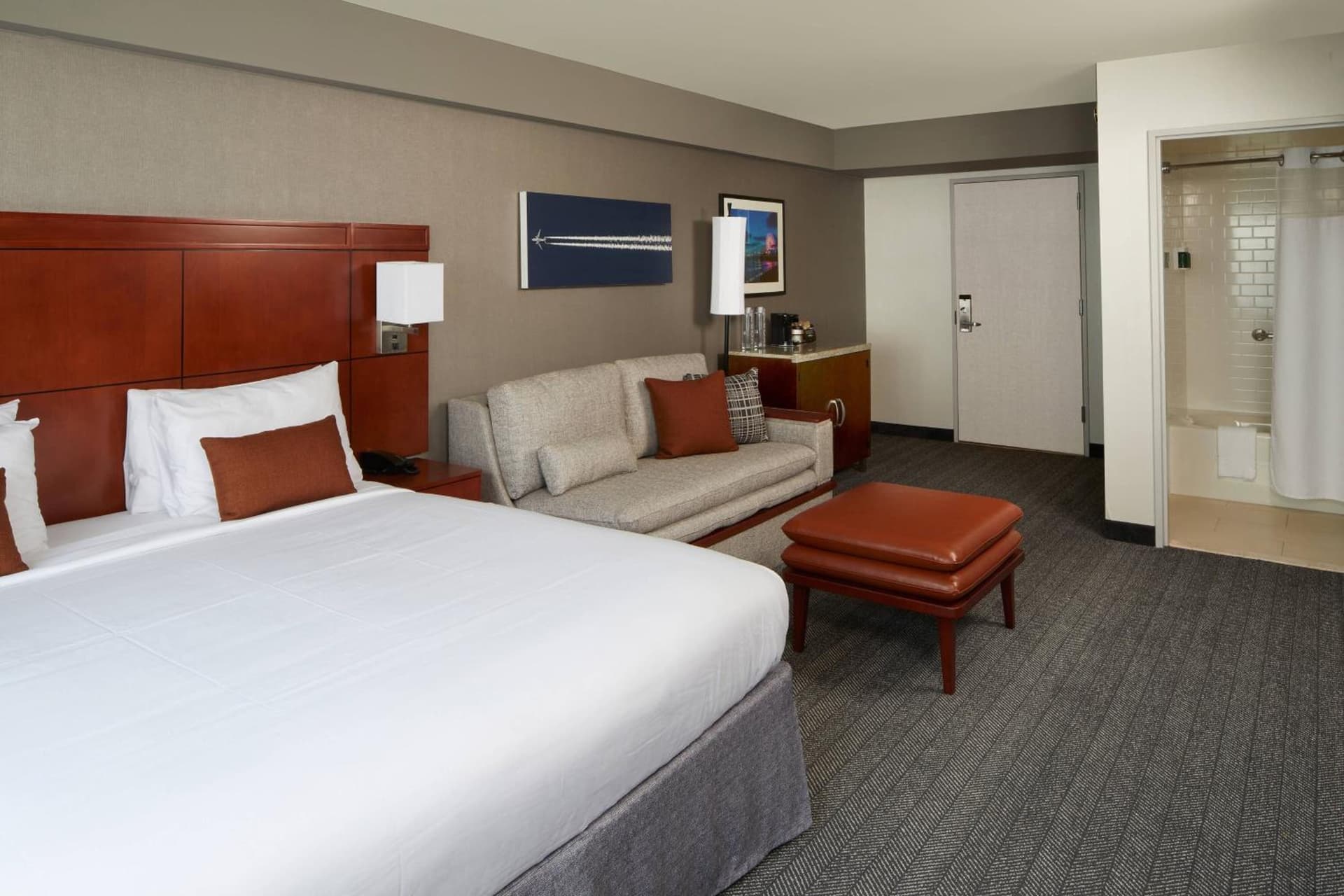 Courtyard by Marriott Los Angeles LAX / Century Boulevard gallery photo in Los Angeles, CA — image 26